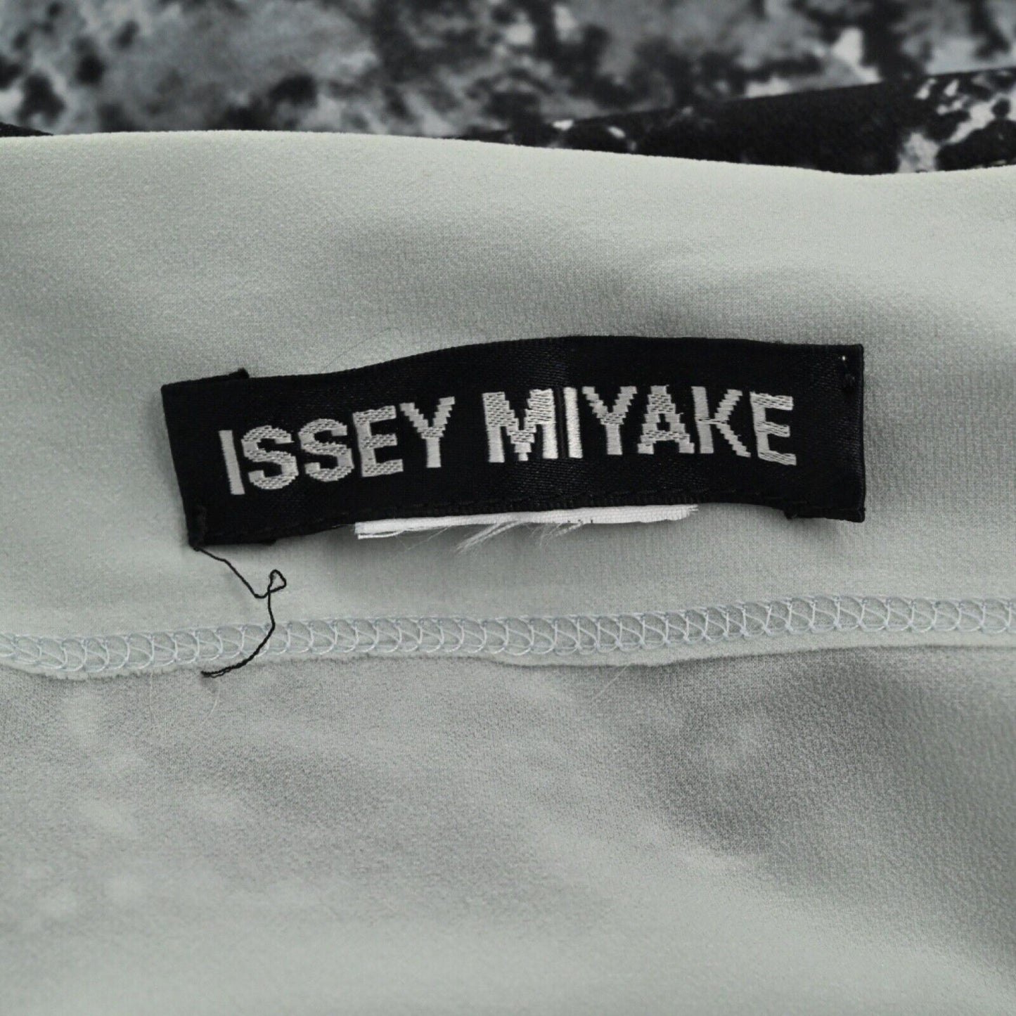 Vtg ISSEY MIYAKE Skirt Womens Size S Midi Wrap Black Ombre Print Grunge Boho Y2k