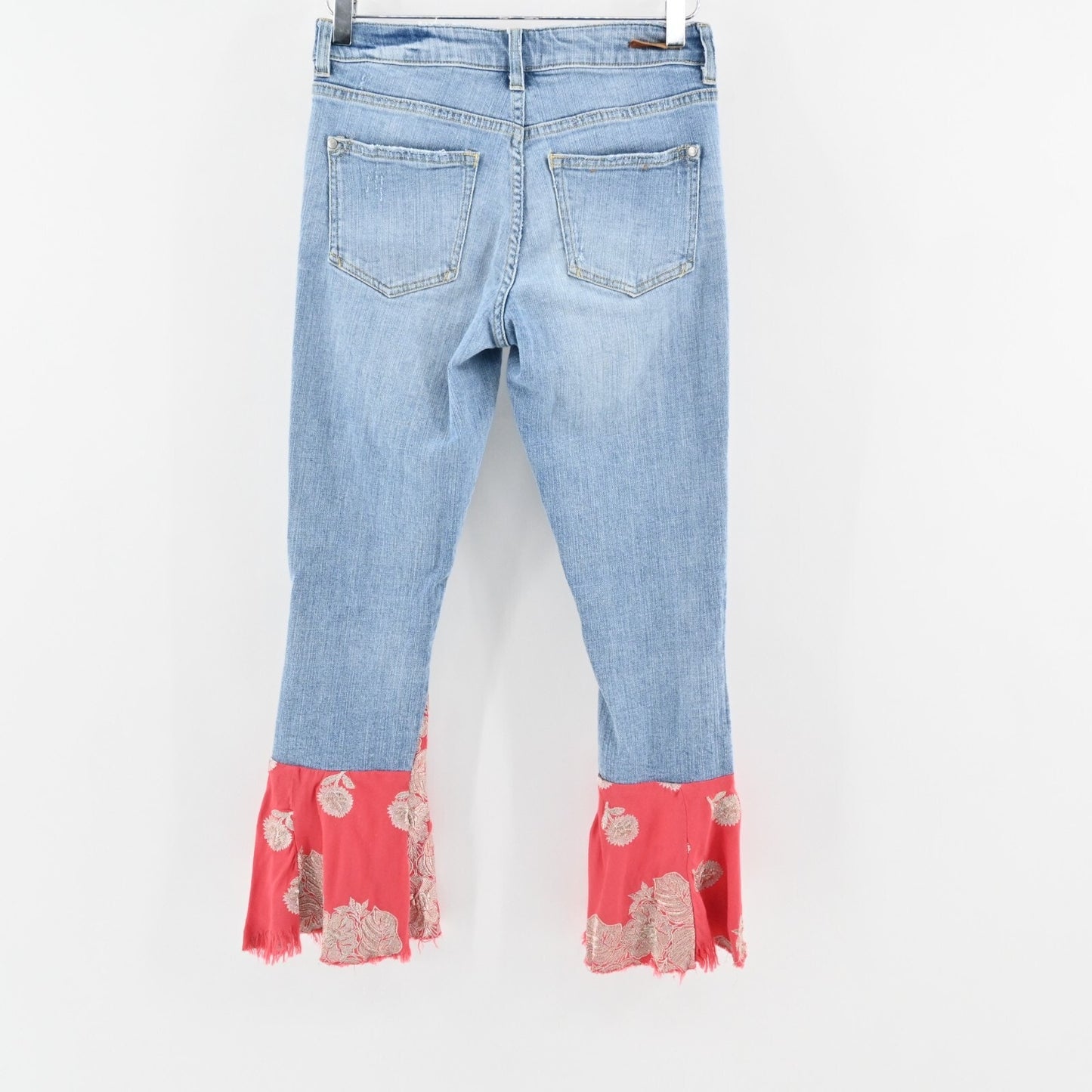 ANTHROPOLOGIE Embroidered Flare Jeans Womens Size 26 Pilcro High Rise Denim Boho