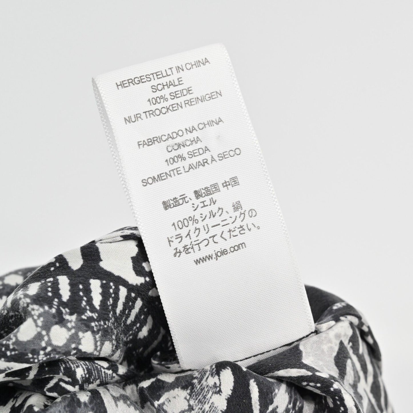 JOIE Top Womens Size M Yinca Feather Print Silk Black White Blouse Minimalist