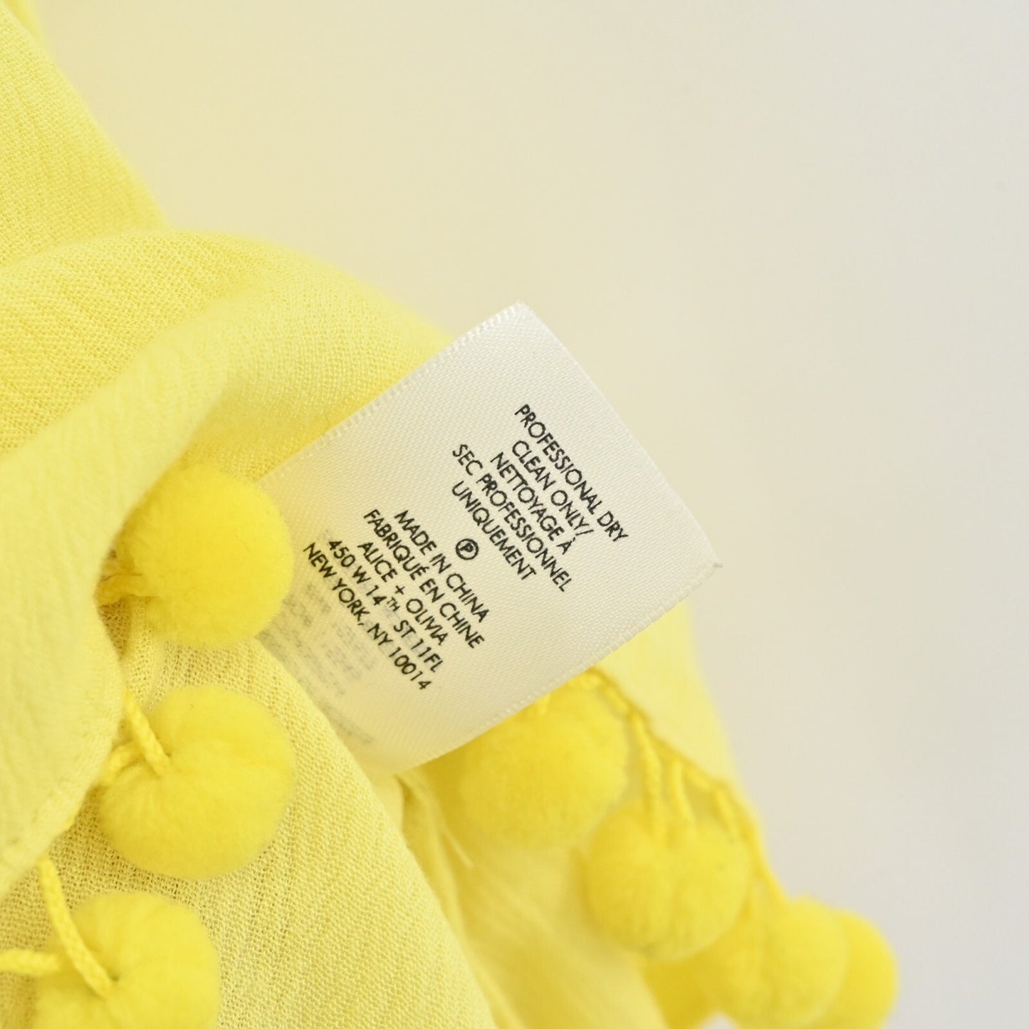 ALICE OLIVIA Womens Meagan Top Size S Yellow Cold Shoulder Pom Pom Trim Blouse
