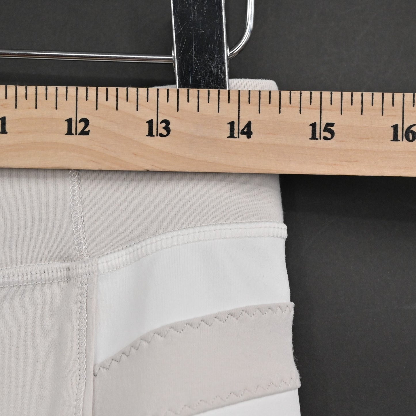 LULULEMON Pants Womens Heat It Up Size 10 Crop White Beige Drawstring Athletic