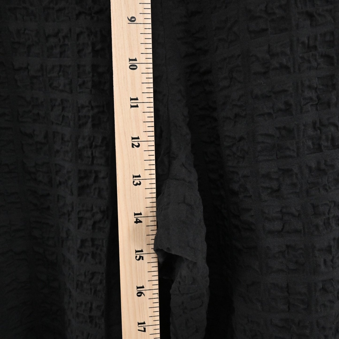 HABITAT Womens Pants Size XL Black Flat Front Tapered Capri Pucker Weave Texture