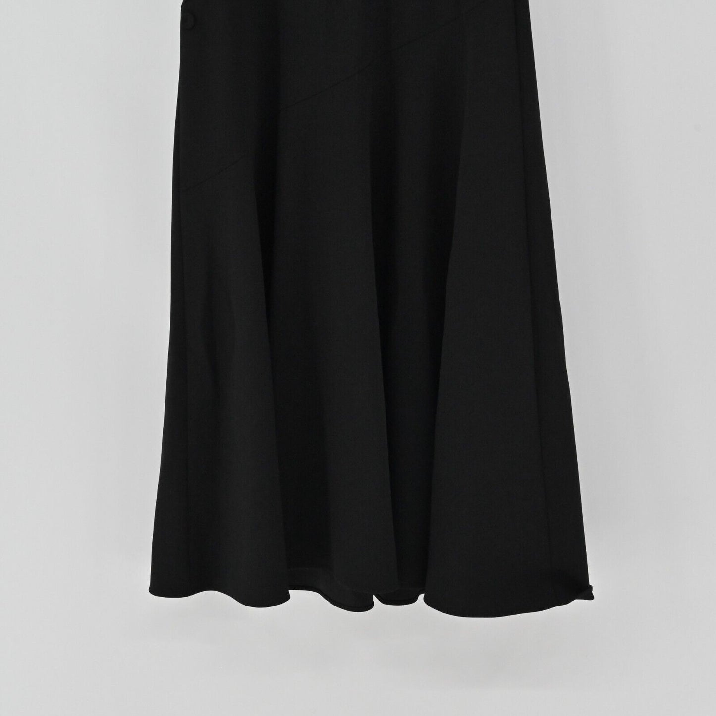 DKNY Dress Womens Size 4 Classic Black Sleeveless VNeck Knee Length Stretch NEW