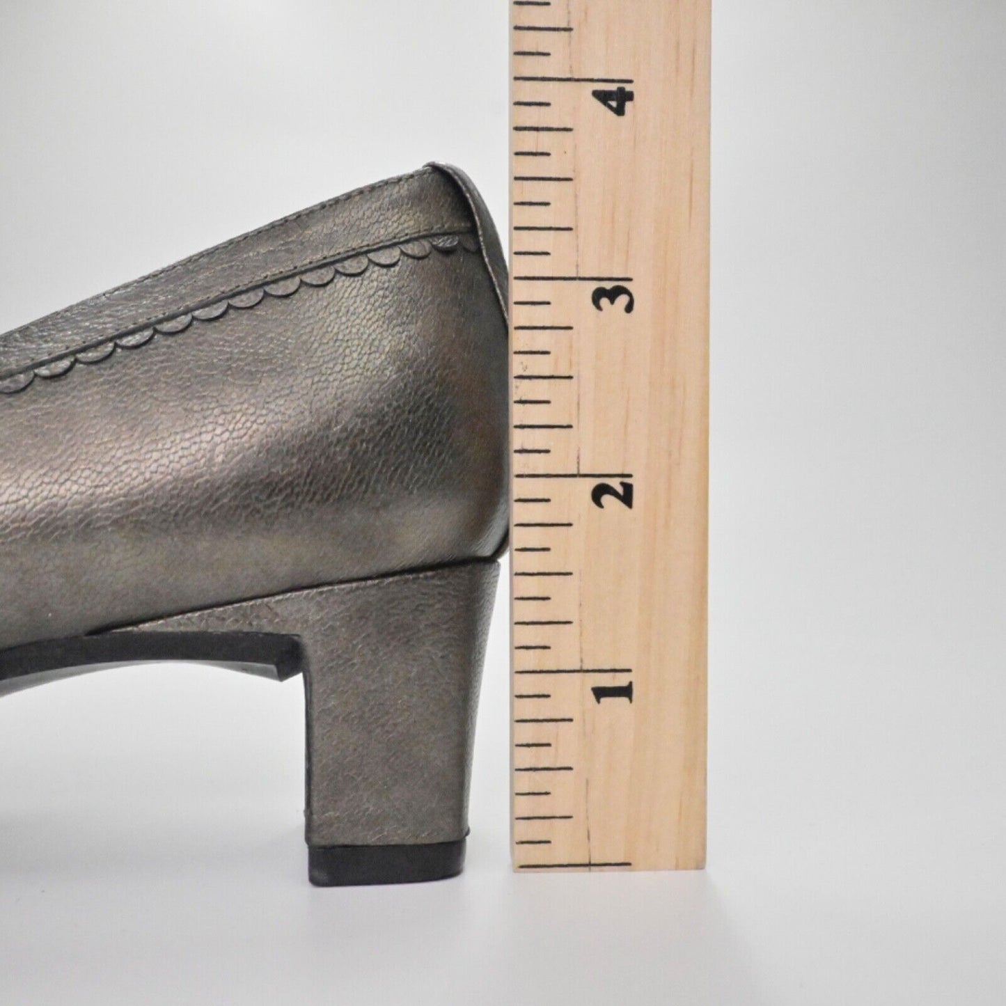 Vtg STUART WEITZMAN Pumps Womens Sz 5.5 Gray Metallic Leather Buckle Square Toe