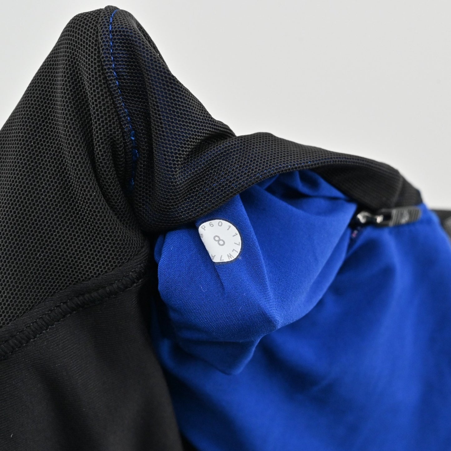 LULULEMON Womens Mind Over Miles Shorts Size 8 Black Jet Stream Blue Low Rise