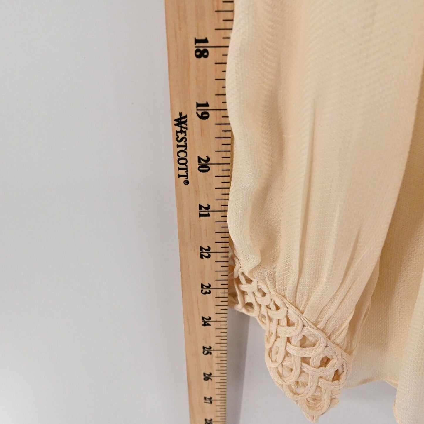 Vtg MILLY Top Womens Sz 4 Cream 100% Silk Eyelet V Neck Balloon Sleeve Retro USA
