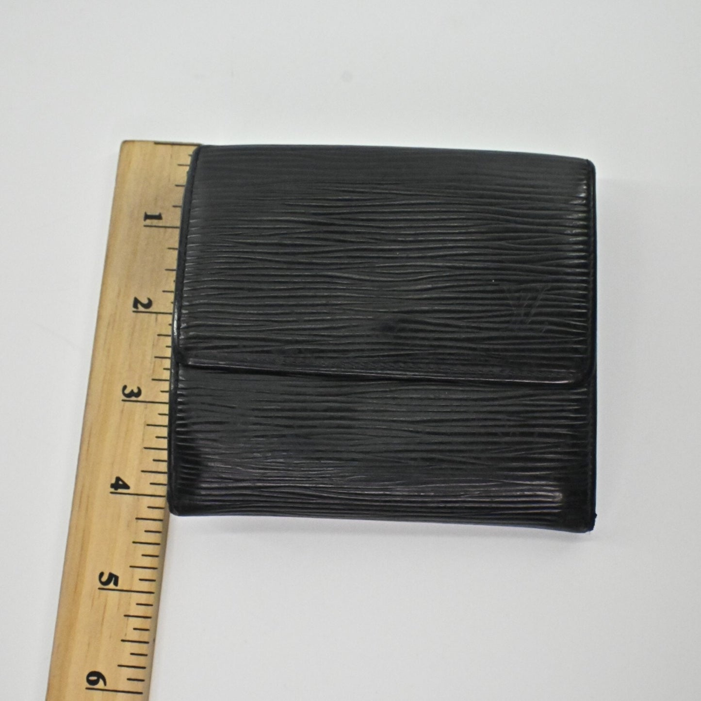 Vtg LOUIS VUITTON Wallet Epi Leather Elsie Black Leather Small Billfold LV Logo
