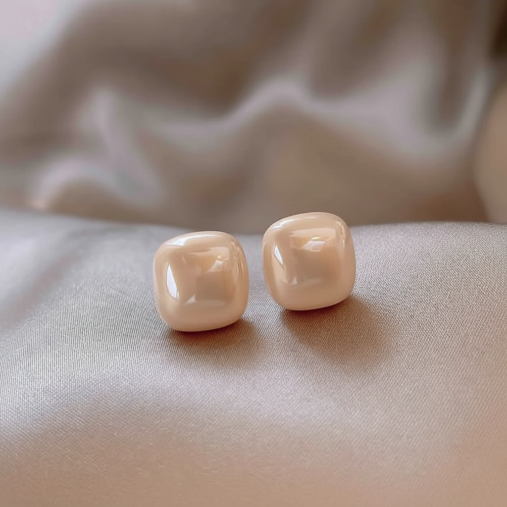 Lynn's Closet Boutique Square Sugar Pearl Earrings