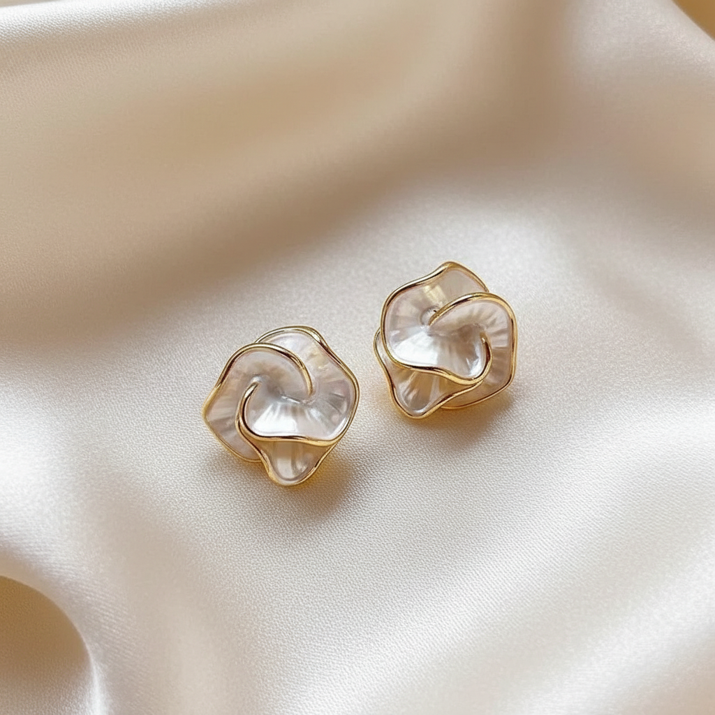 Lynn's Closet Boutique Unique Camellia Earrings