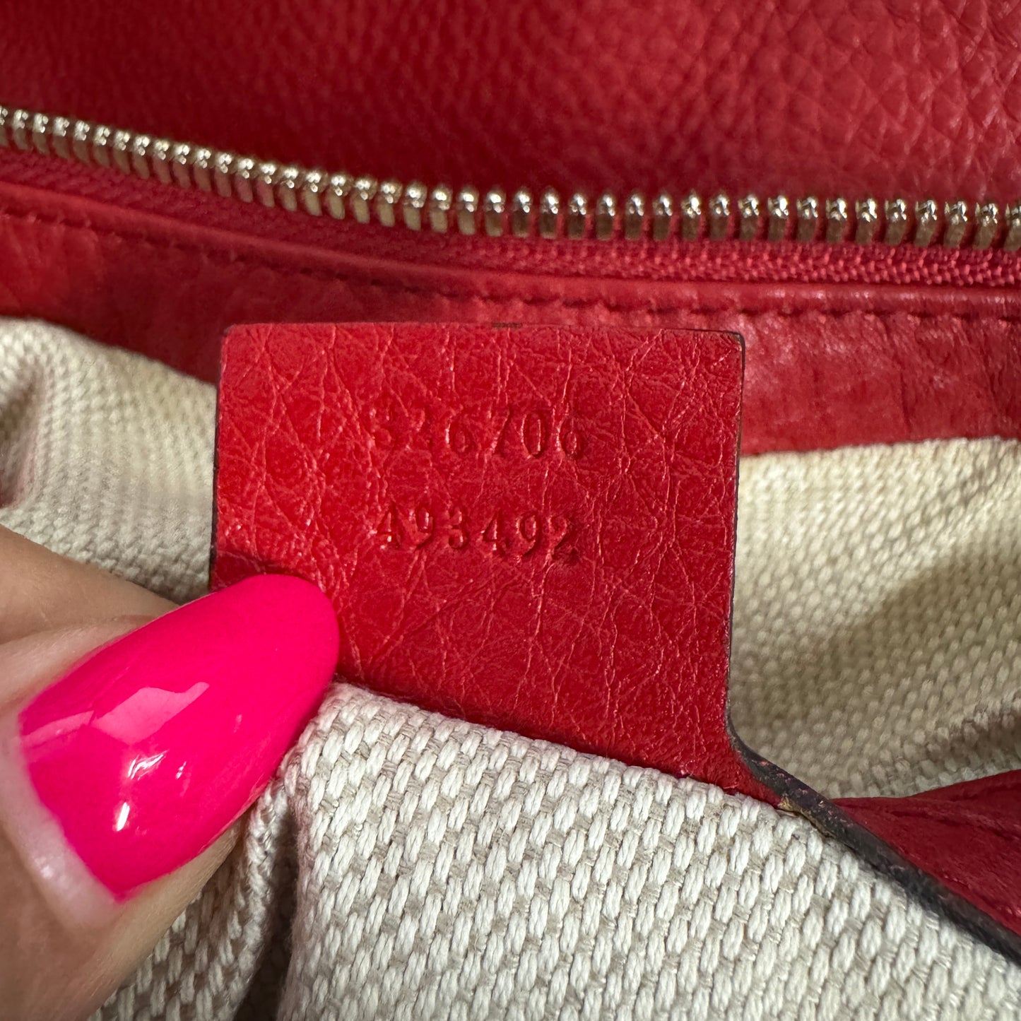 GUCCI Pebbled Hobo Bag