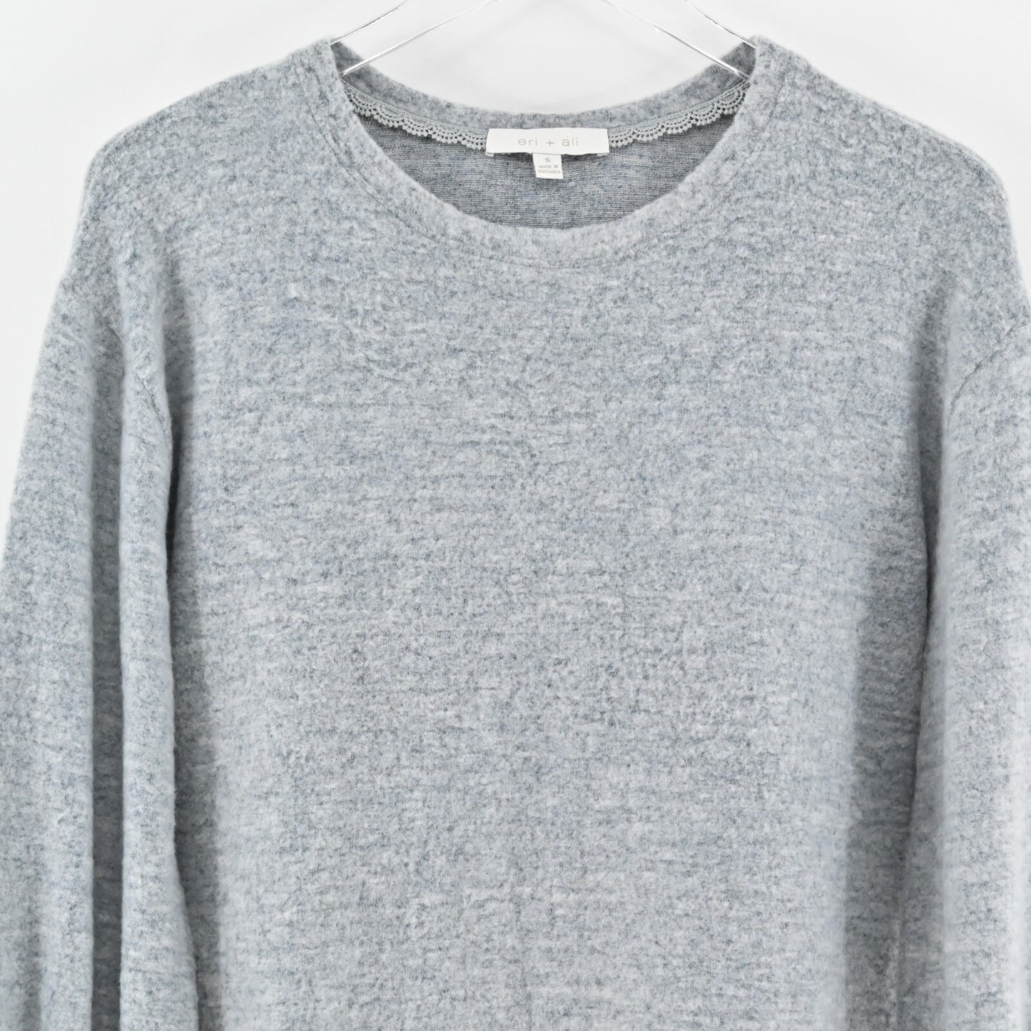 NWOT Anthropologie Sweater Eri Ali Sasha Hacci Top Gray SOFT Ruffle Cozy Size S