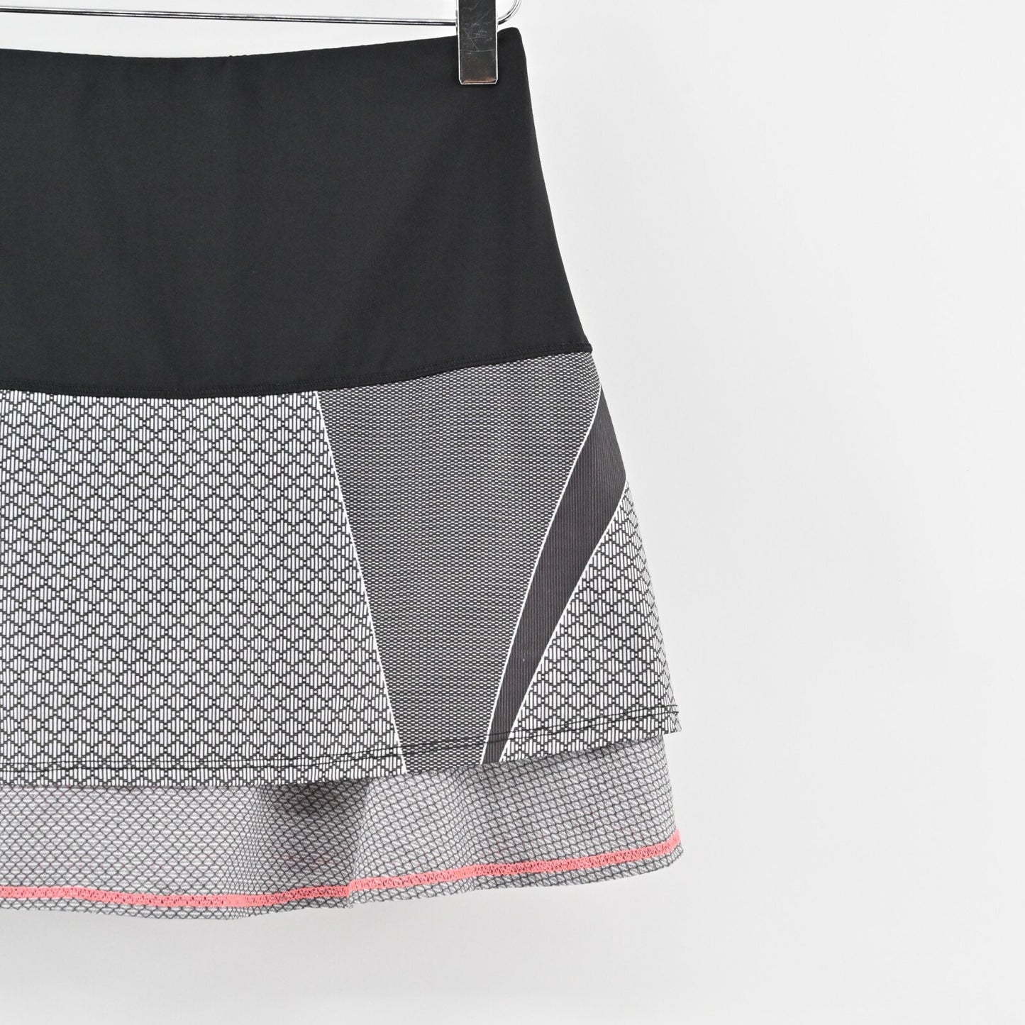 LUCKY IN LOVE Skort Sz S Triumph Golf Athletic Tennis Skirt Pickle Ball Tiered