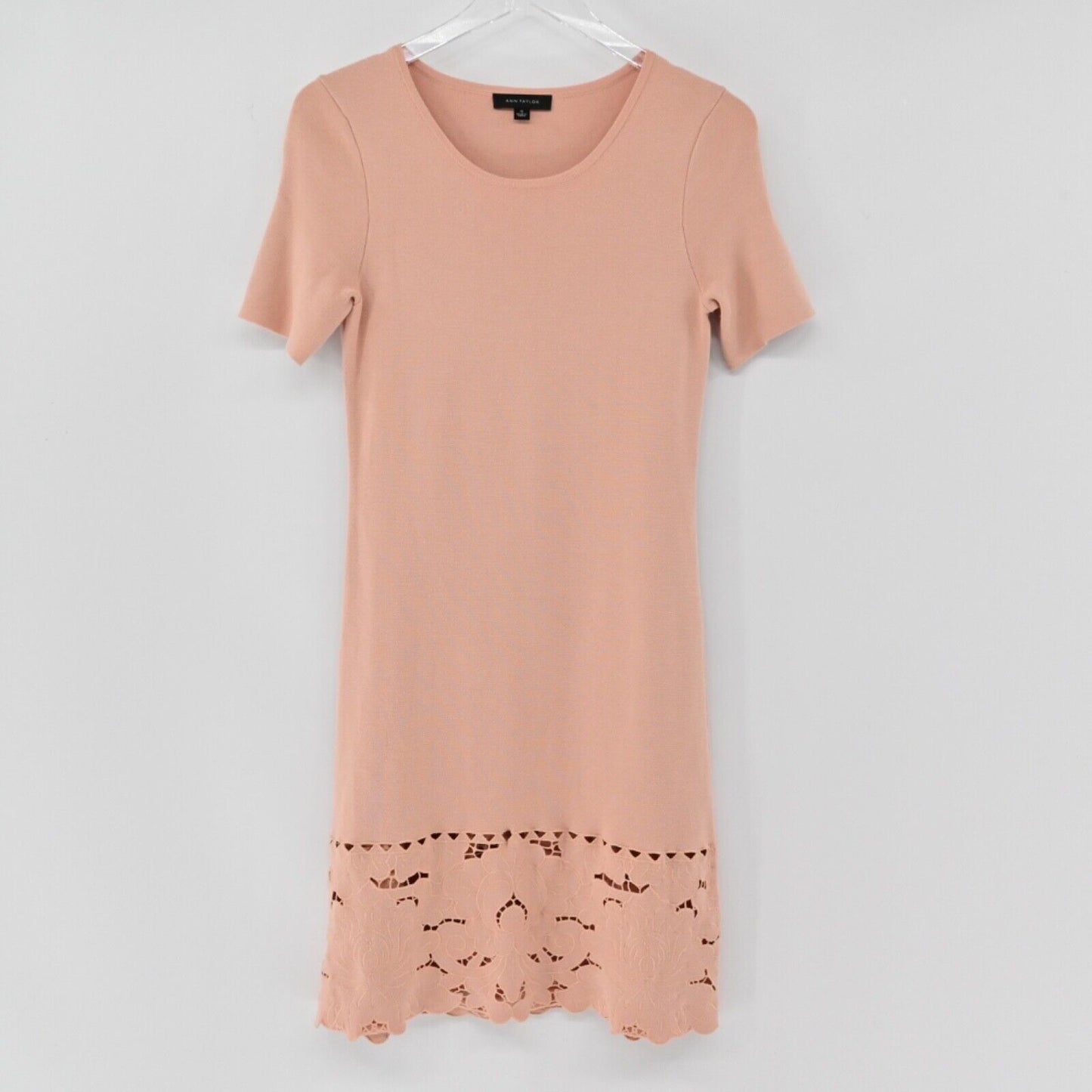 ANN TAYLOR Dress Womens Sz S Pink Knit Floral Embroidered Eyelet Sheath Capsule