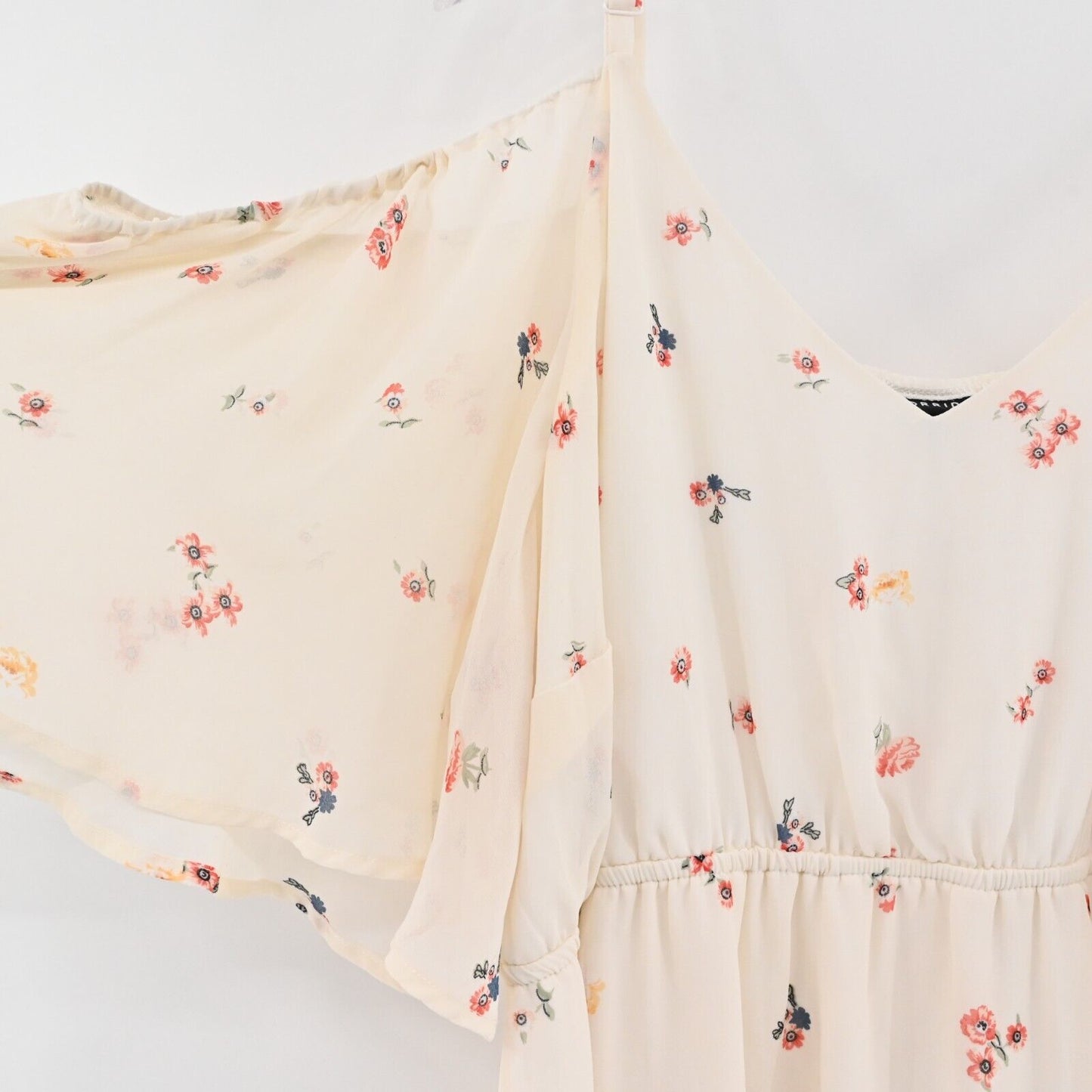 TORRID Dress Size 5X Cream Floral Print Cold Shoulder VNeck Cinch Waist Spring