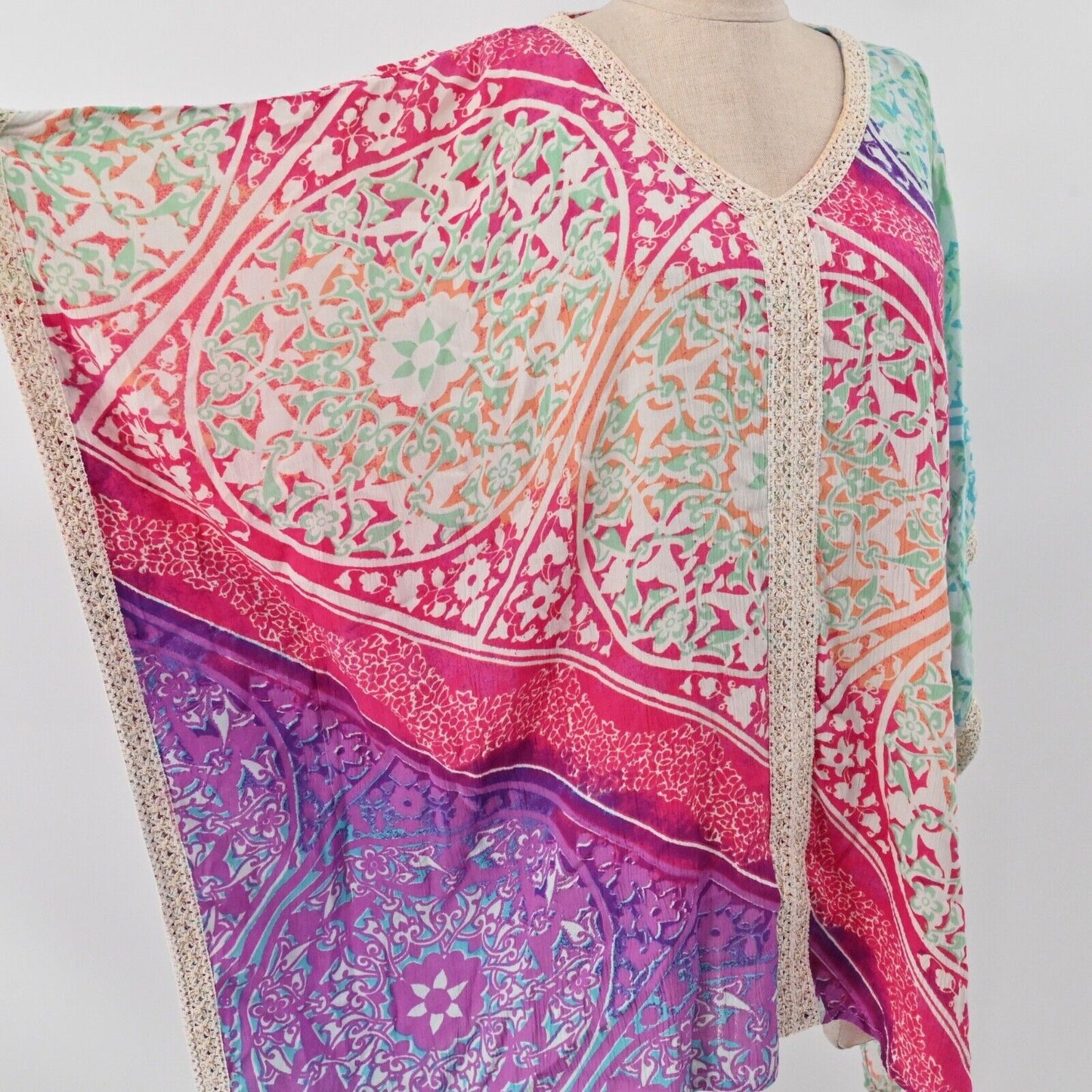 CHICOS Top Womens Size SM Kaleidoscope Medallion V Neck Poncho Style Tunic Boho