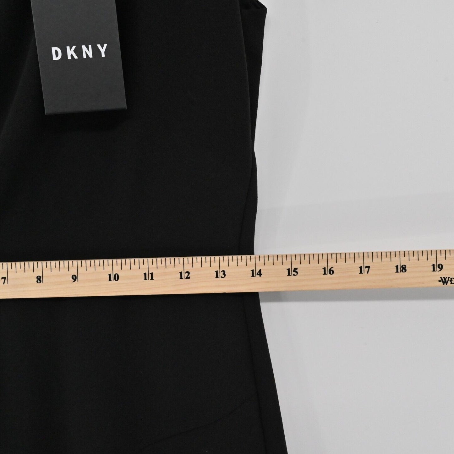 DKNY Dress Womens Size 4 Classic Black Sleeveless VNeck Knee Length Stretch NEW