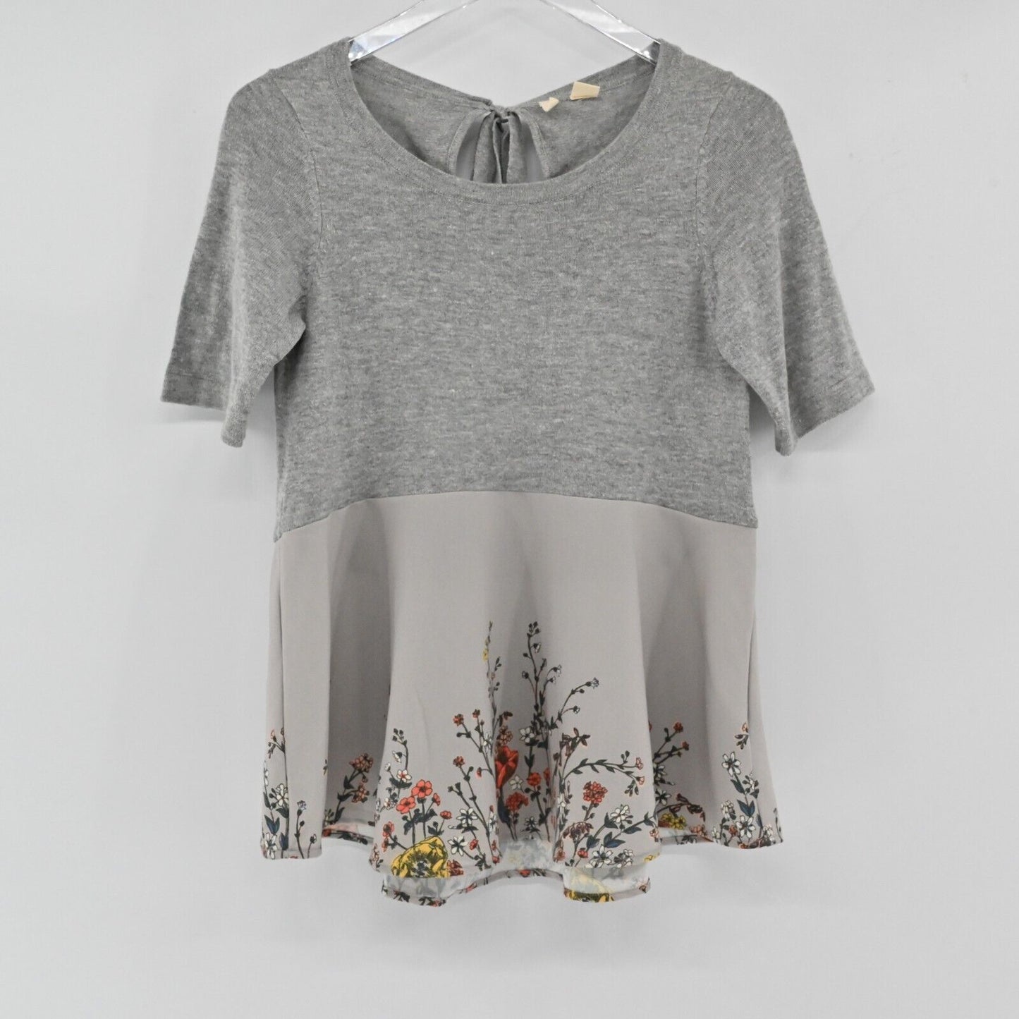ANTHROPOLOGIE Top Womens Sz XS MOTH Blouse Gardenia Floral Grey Peplum Contrast