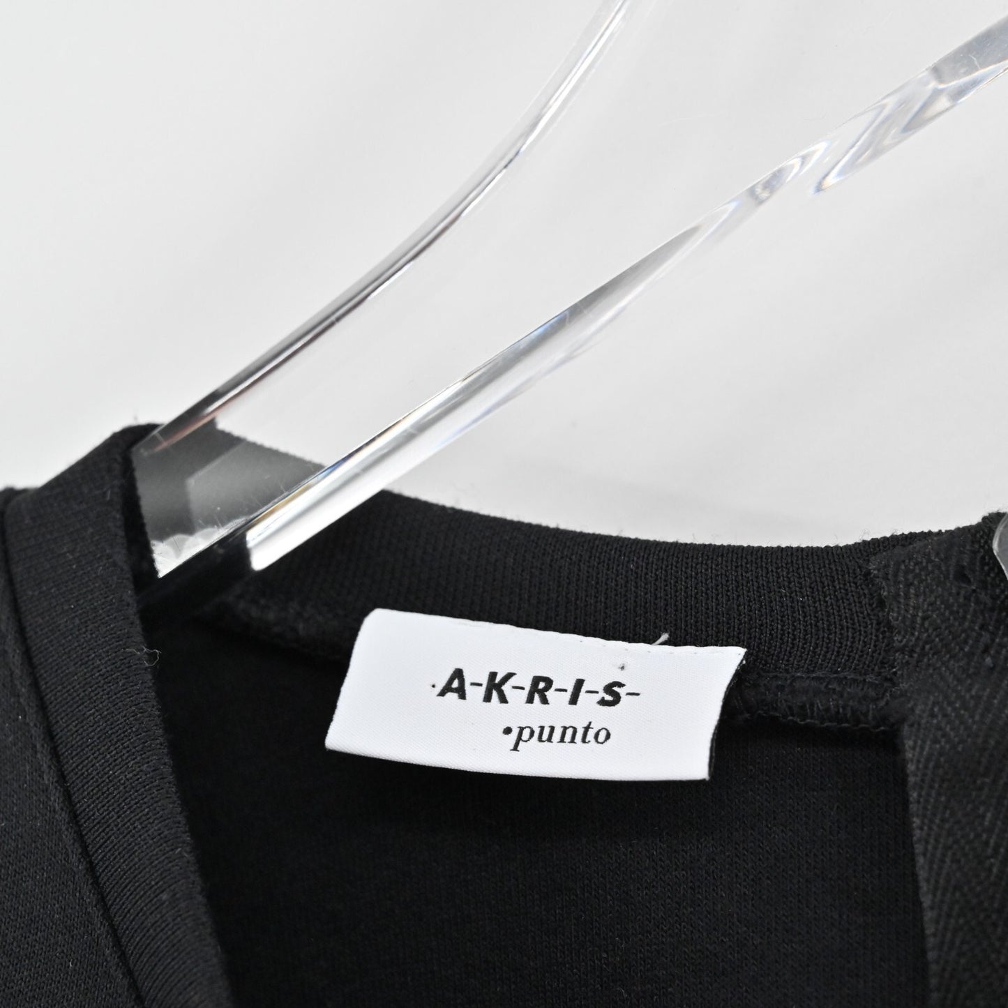 AKRIS Top Womens Sz 12 Black Pleated Hem Blouse Quiet Luxury Whimsigoth Capsule