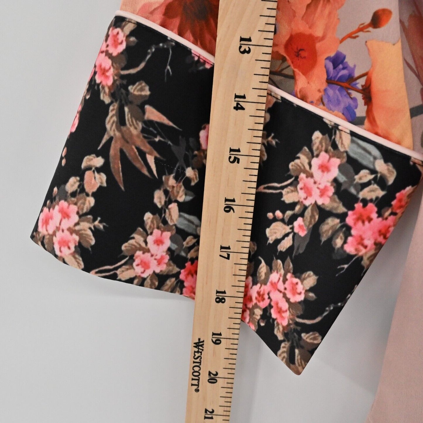 SOFT SURROUNDINGS Top Womens Size S Dahlia Dreams Floral Multi Button Up Blouse