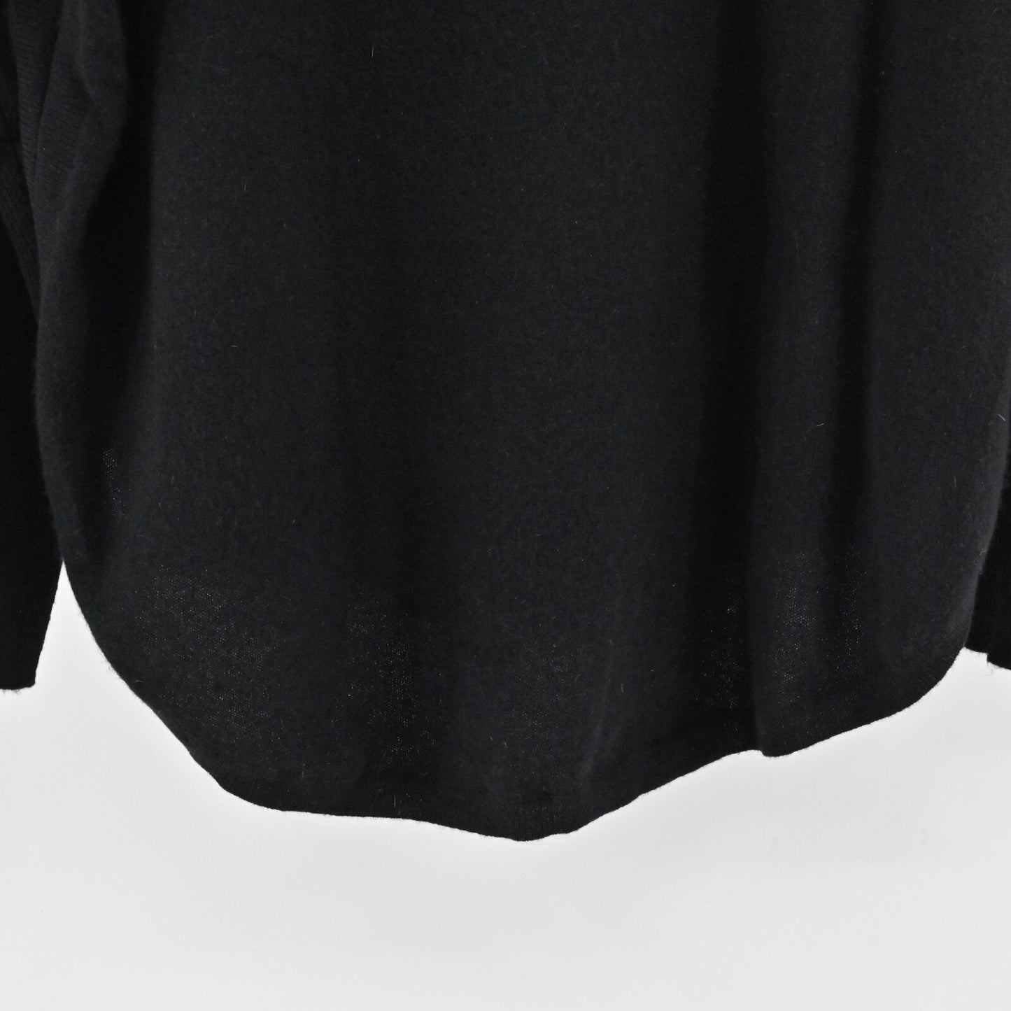 SAKS FIFTH AVENUE Womens Cashmere Sweater Size S Black Knit Cowl Neck Curve Hem