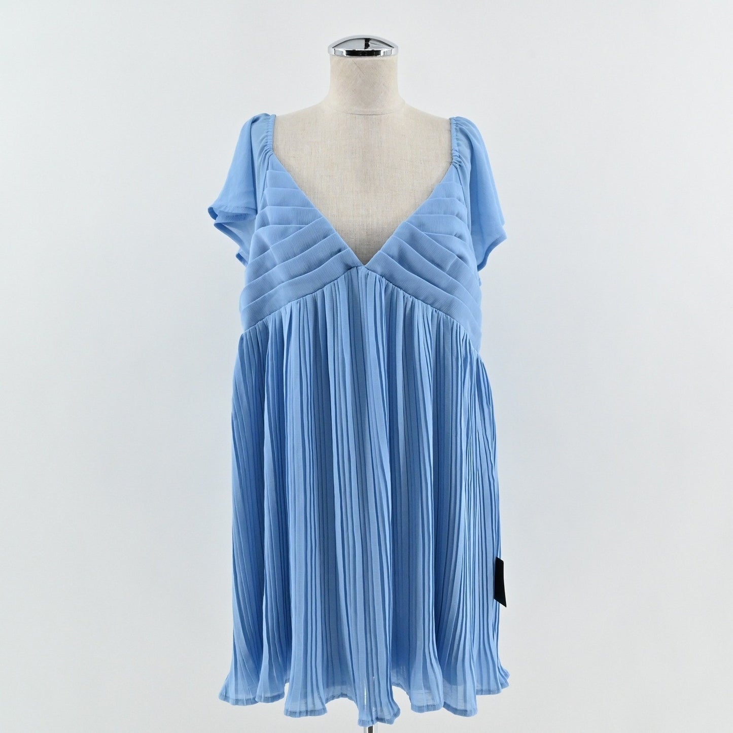 Lulus Womens Pleated Babydoll Dress Size XL Light Blue Romantic Flowy VNeck NEW