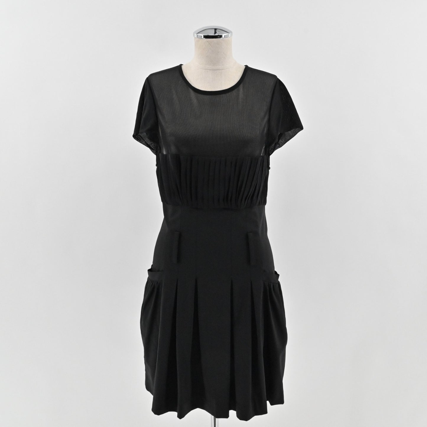 Alice Olivia Black Pleated Dress Size 10 Wool Blend Sheer Short Sleeve Mini