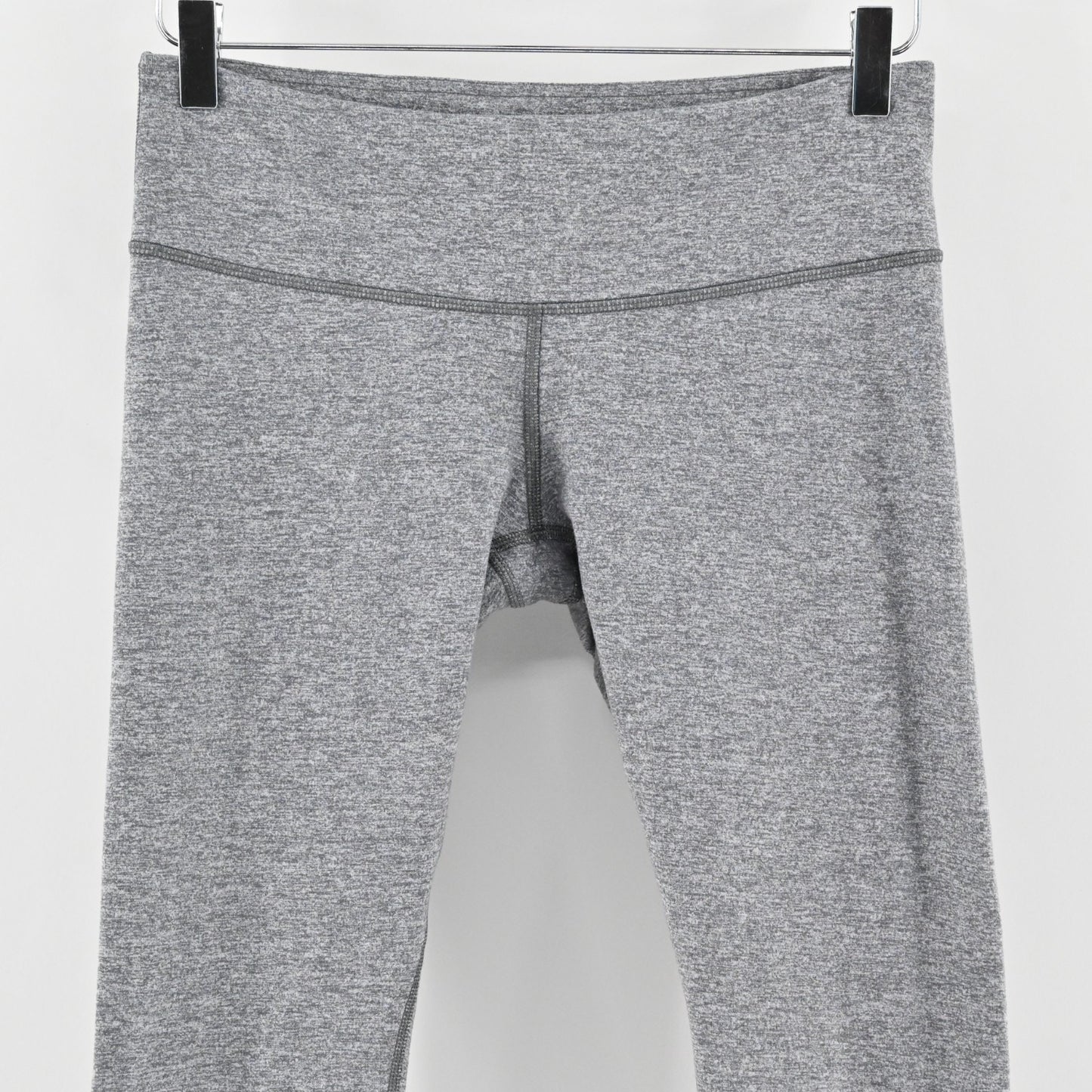 Lululemon Womens Cropped Leggings Size 8 Heathered Gray Activewear Athletic Logo