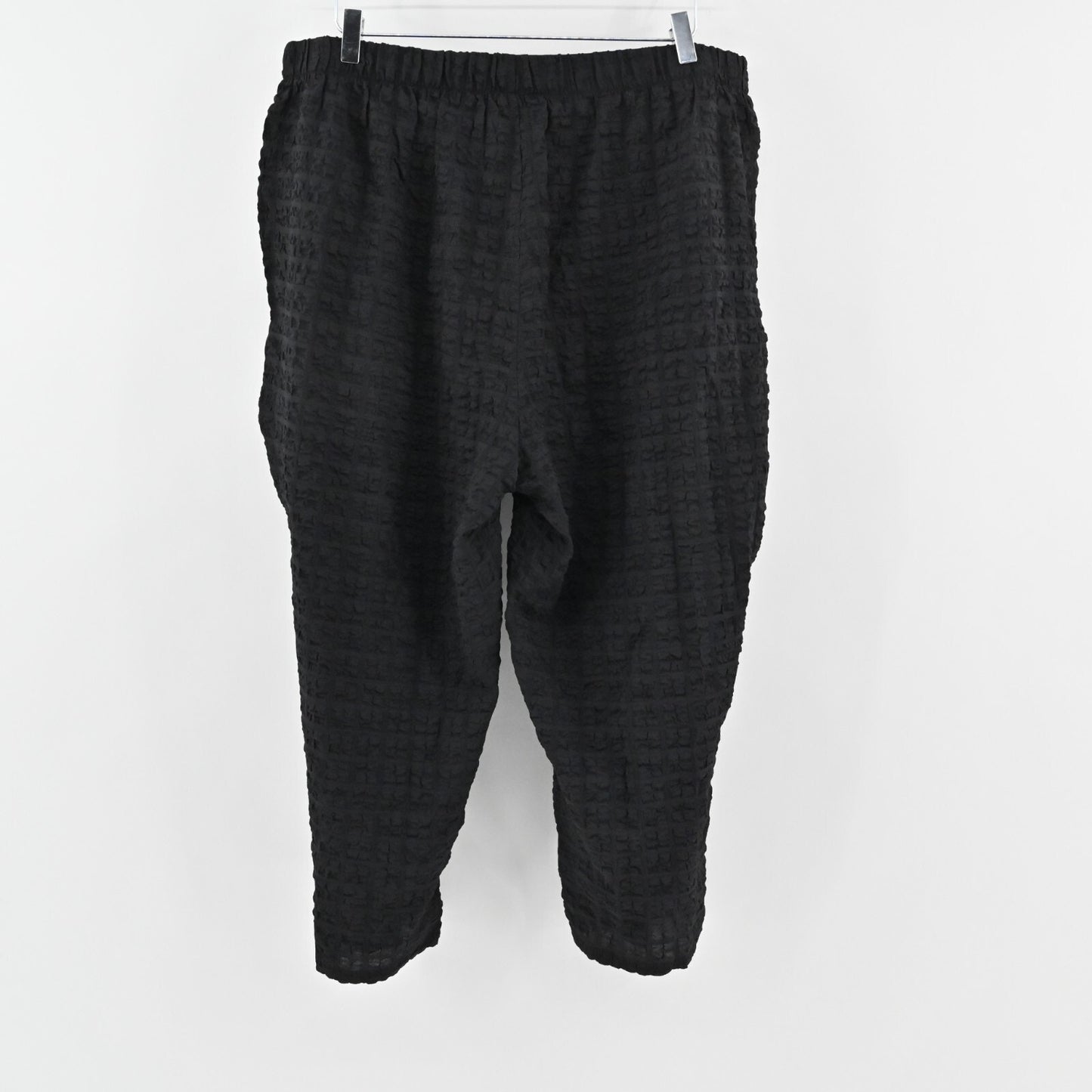 HABITAT Womens Pants Size XL Black Flat Front Tapered Capri Pucker Weave Texture