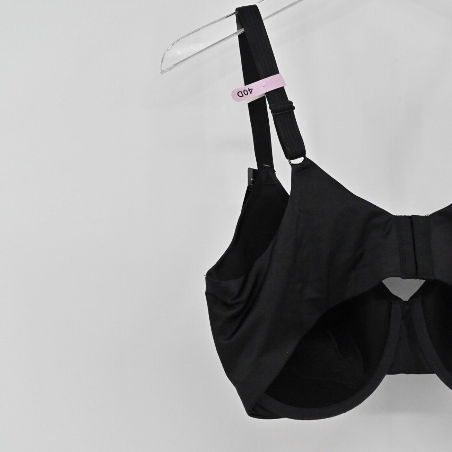 BALI Bra Womens Sz 40D Black Smoothing Concealing Petals Seamless Underwire NEW