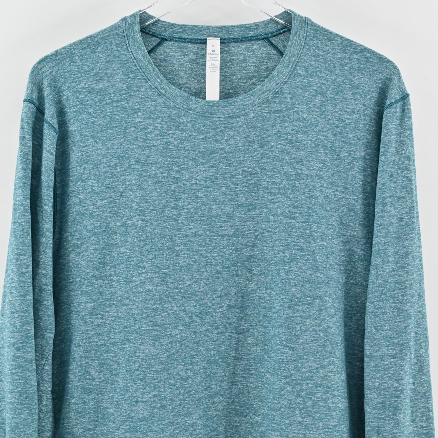 Lululemon Mens Surge Warm Long Sleeve Top Size XL Heathered Blue Zip Pocket Logo