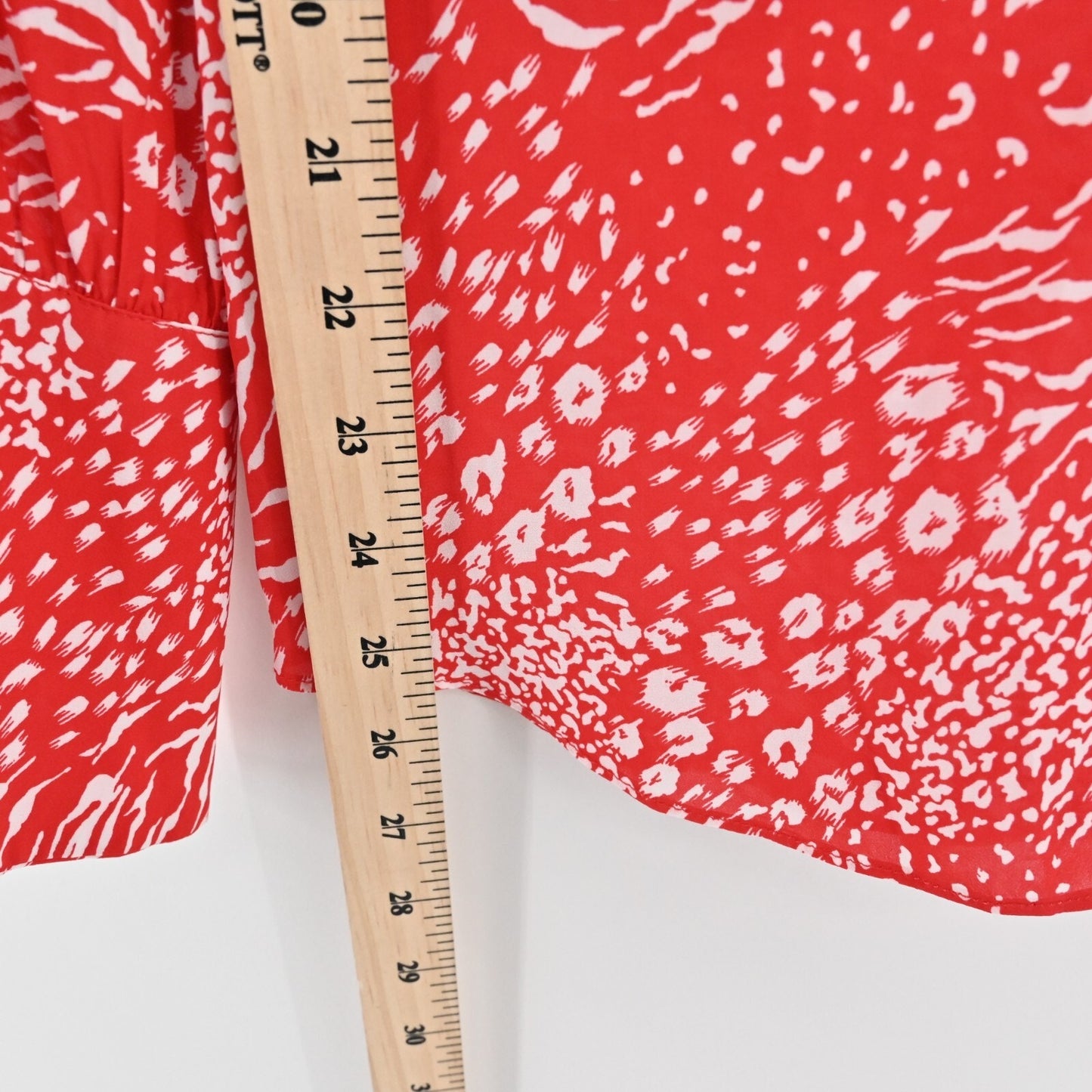 JOIE Top Womens Size L Tariana Viscose Leopard Print Blouse Cherry Red White