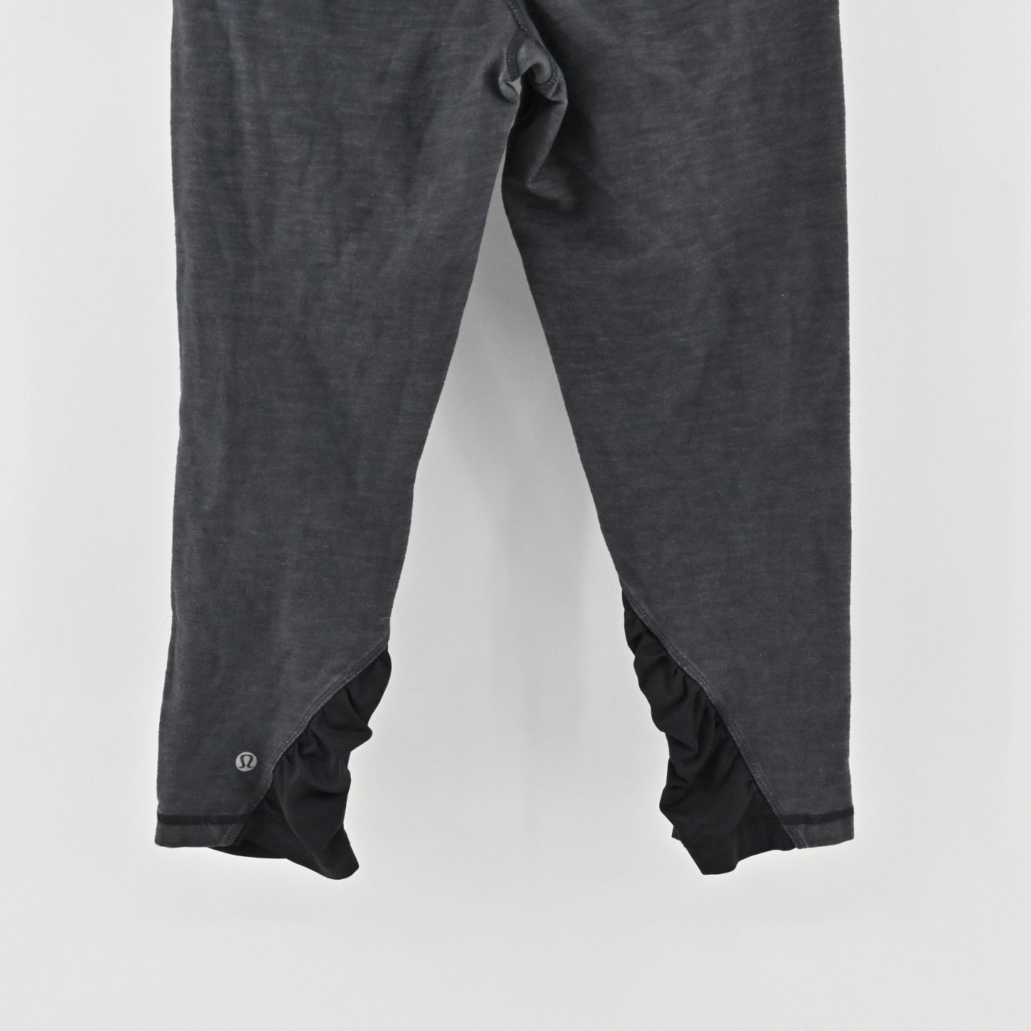 Lululemon Womens Embrace Crop Leggings Size 8 Heathered Deep Coal Athletic Logo