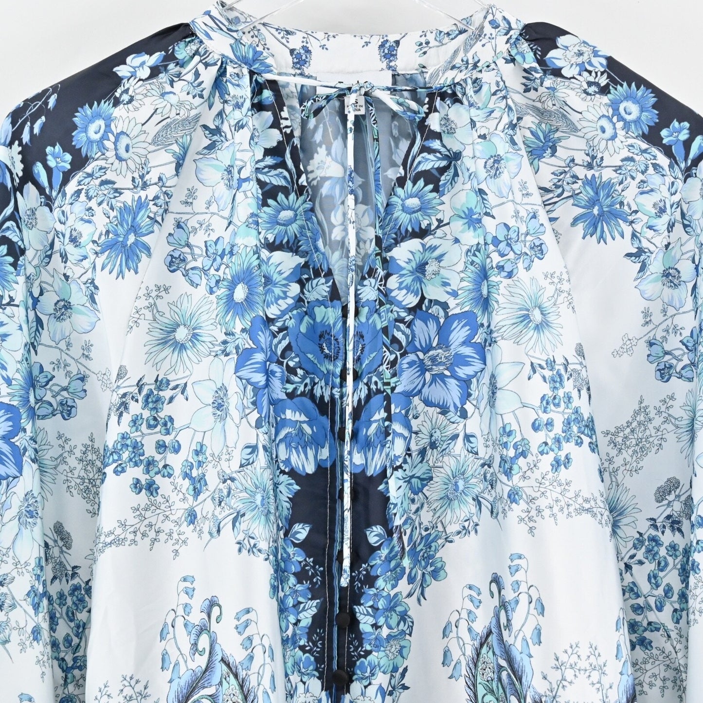 FATE Womens Billow Sleeve Blouse Top Sz S Blue Floral Tie Neck Button Boho Retro