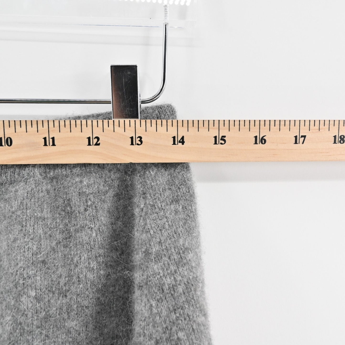 Vintage HUNT CLUB Skirt Sz M Gray Lambswool Angora Knit Pencil Pull On Academia