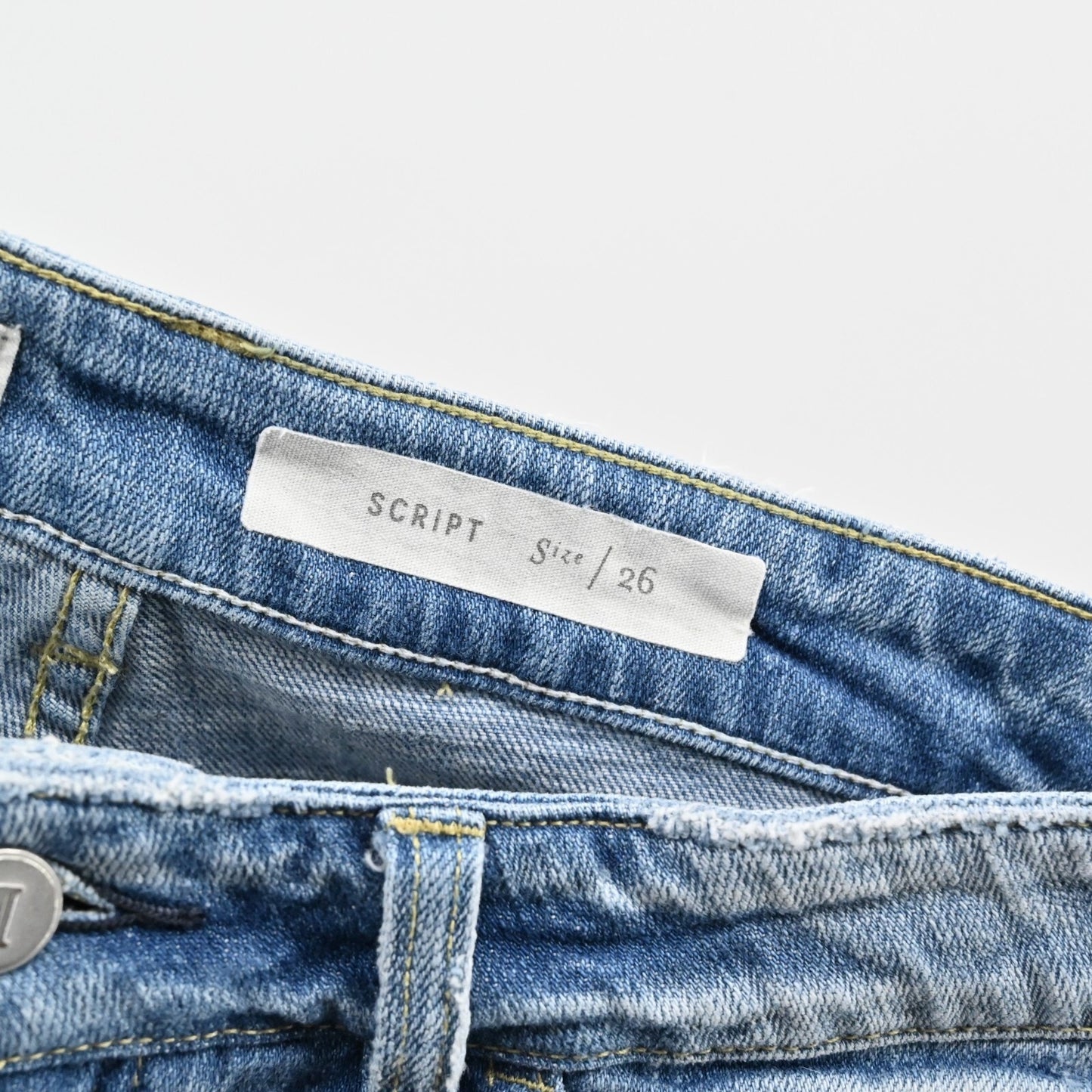 ANTHROPOLOGIE Embroidered Flare Jeans Womens Size 26 Pilcro High Rise Denim Boho