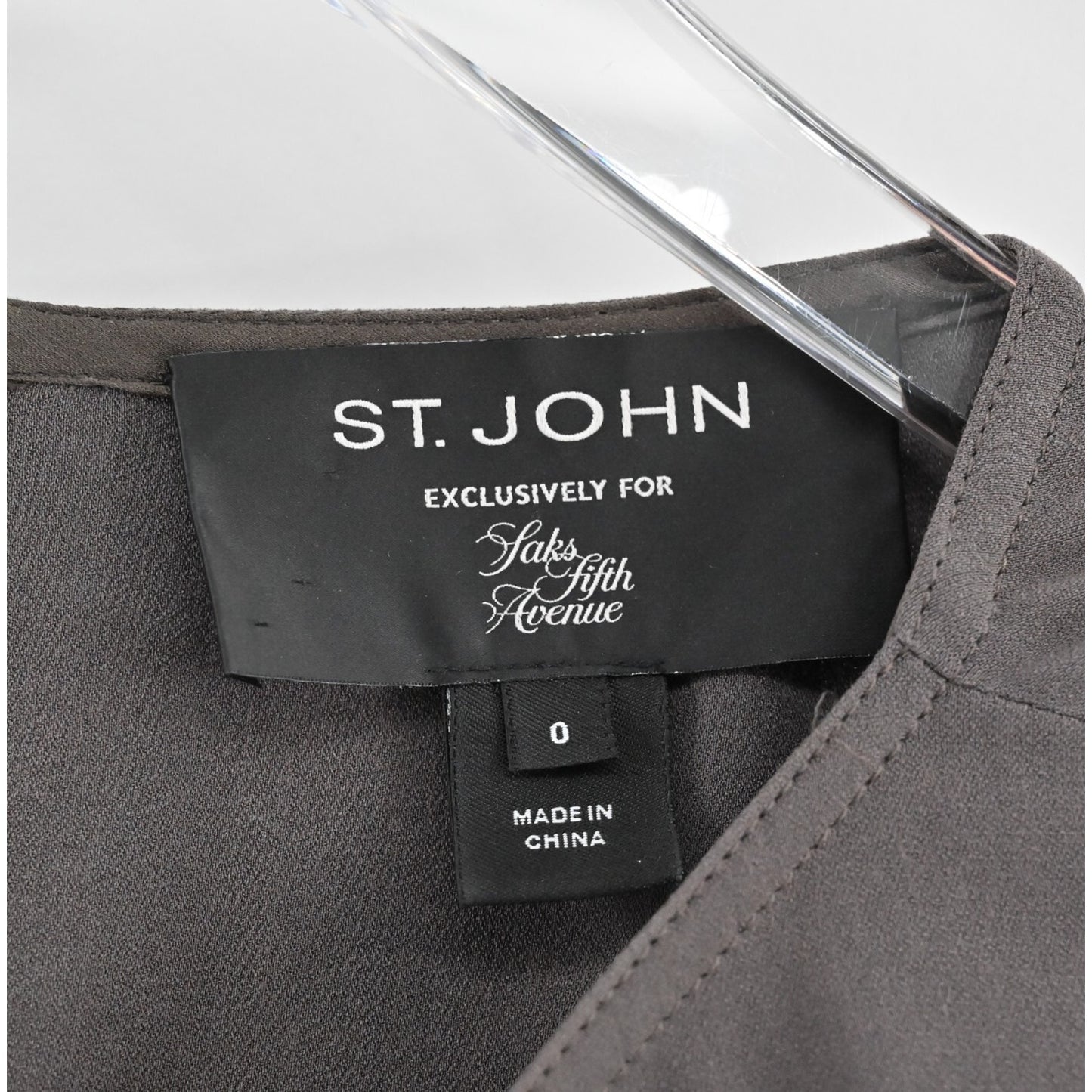 ST JOHN Dress Size 0 Gray Cinch Tie Waist Bateau Neck Classic Quiet Luxury Retro