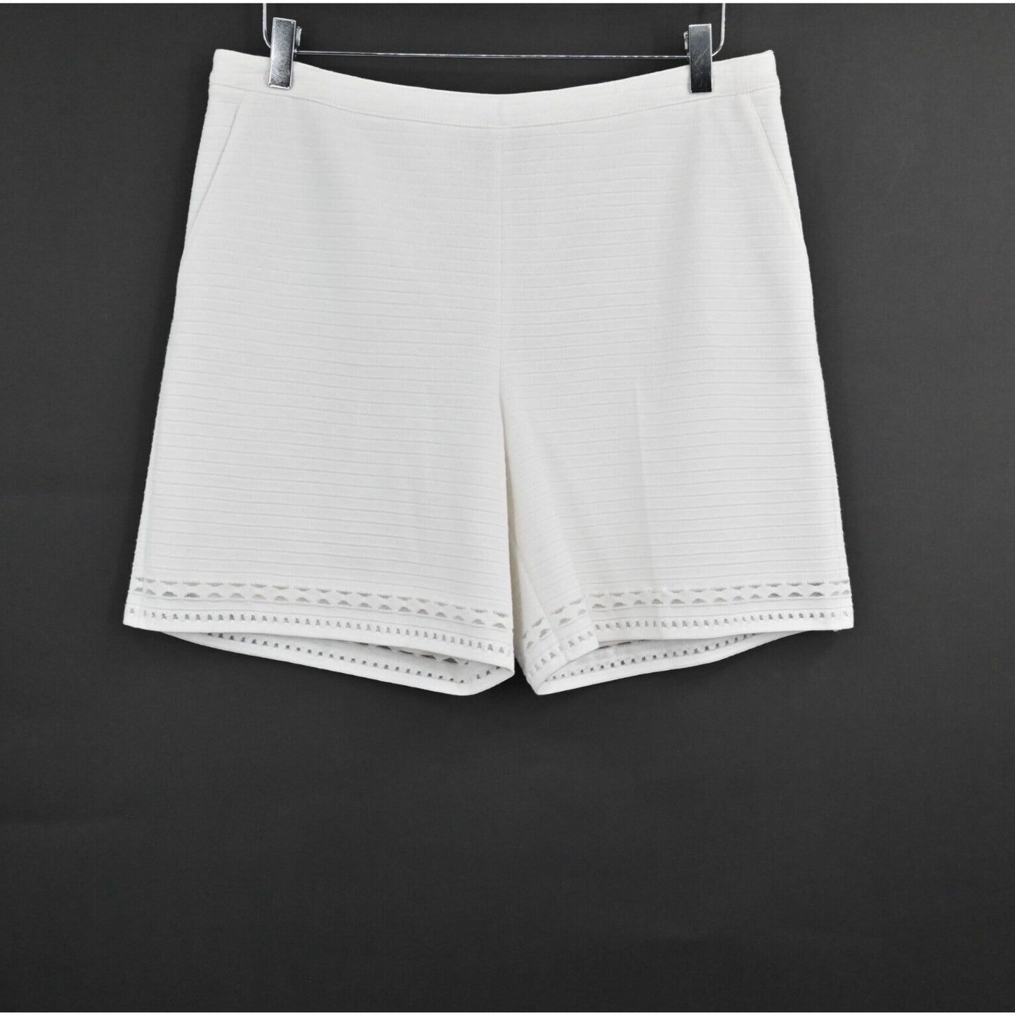 ST JOHN Womens Emma Fit Bianco Shorts Size 10 White Knit High Waisted Lined NEW