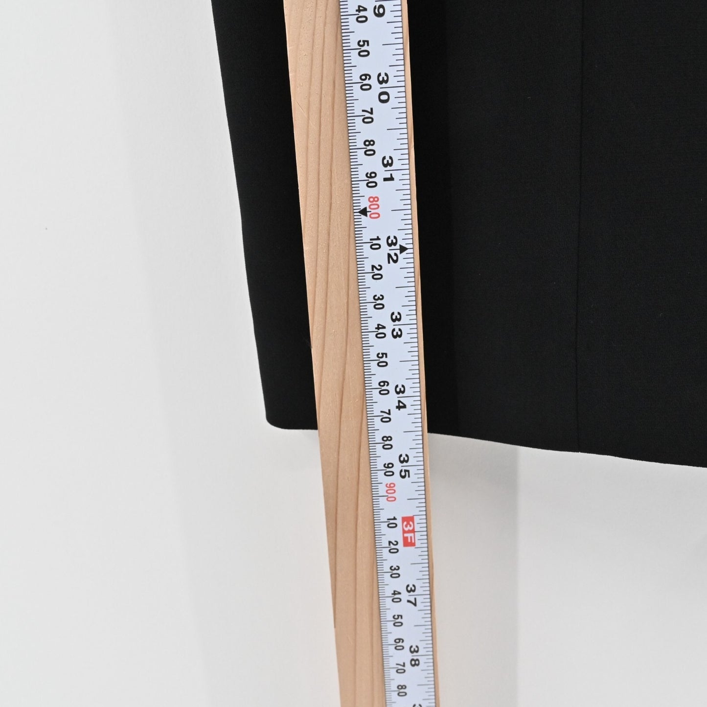 ELIE TAHARI Dress Size 8 Black Scoop Neck Pleated Front Detail Sleeveless Mini