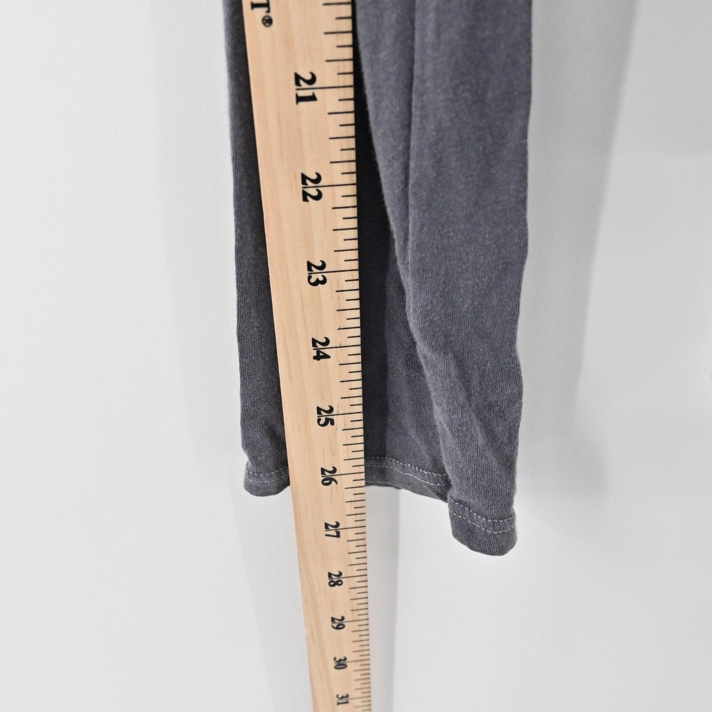 JAMES PERSE Top Womens Size 3/Large Gray Cotton Long Sleeve VNeck Shirt Standard