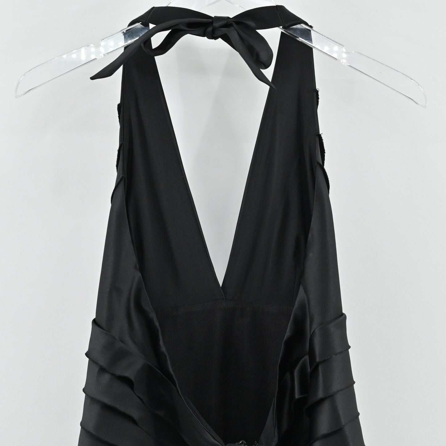 BCBGMAXAZRIA Silk Black Cocktail Dress Size 12 Tiered Elegant Sleeveless LBD