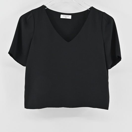Aritzia Womens Babaton Black VNeck Crop Top Size XXS Solid Short Sleeve Blouse
