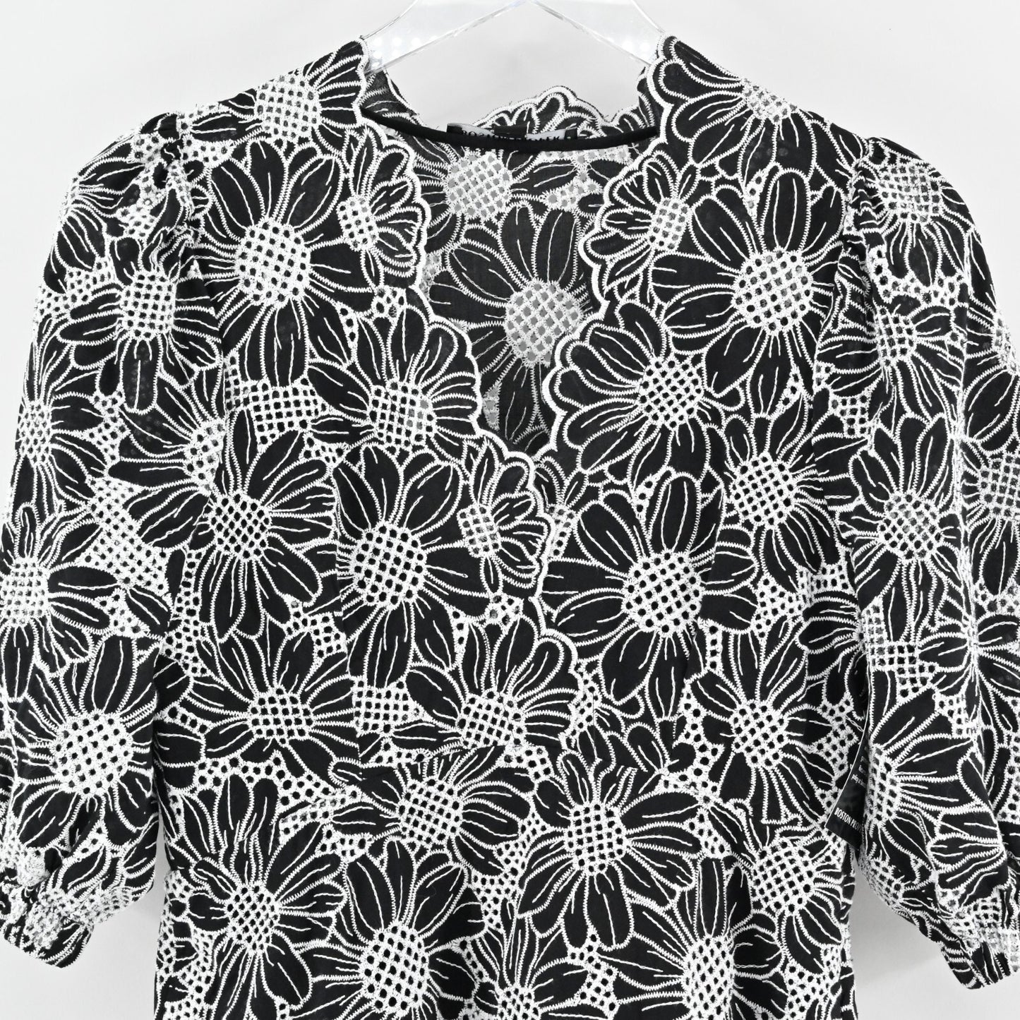 BOSTON PROPER Embroidered Dress Sz 6 Black White Floral Puff Sleeve Flounce Hem