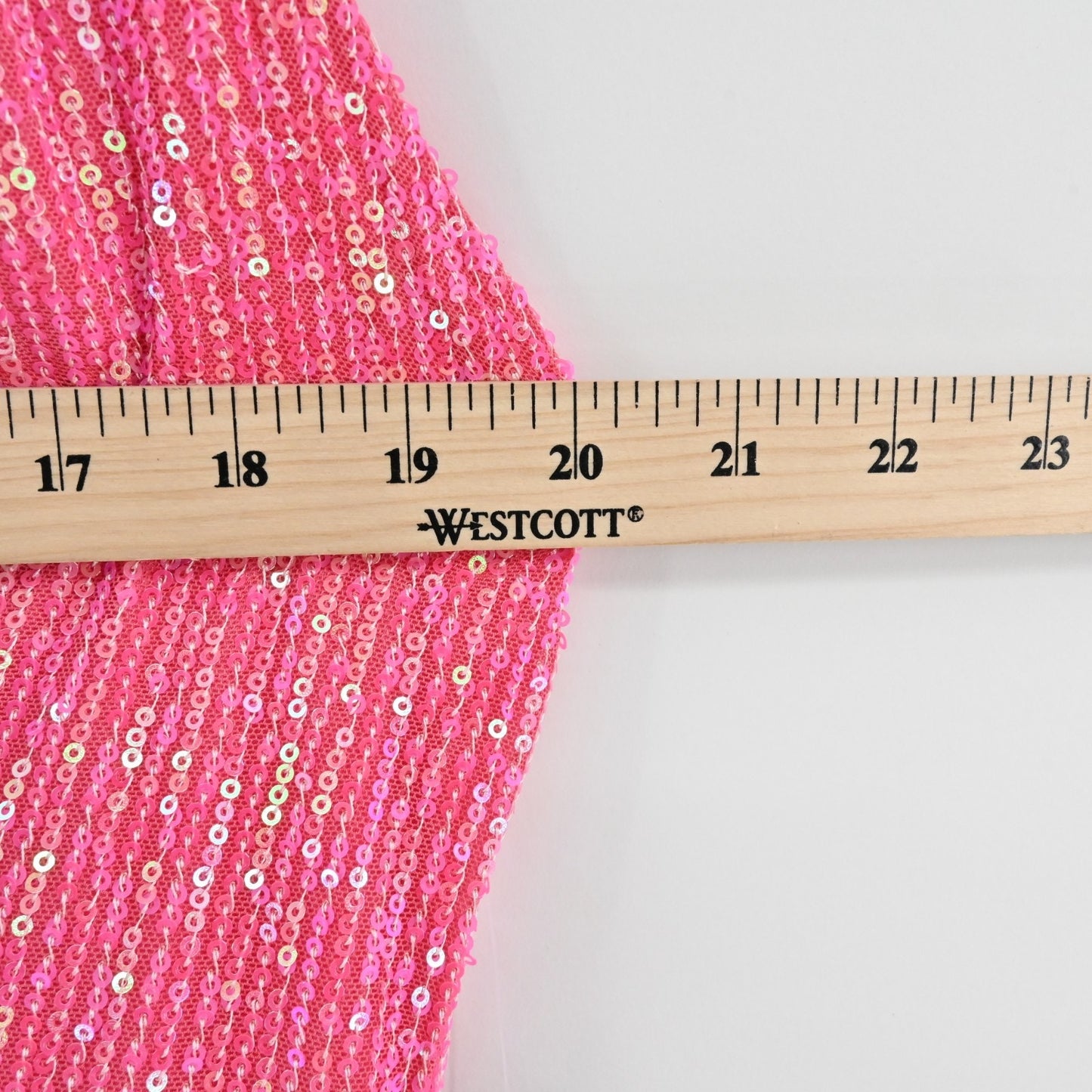 City Vibe Pink Sequin Dress Size 11 Sleeveless VNeck Mini Halter Sexy Barbie NEW