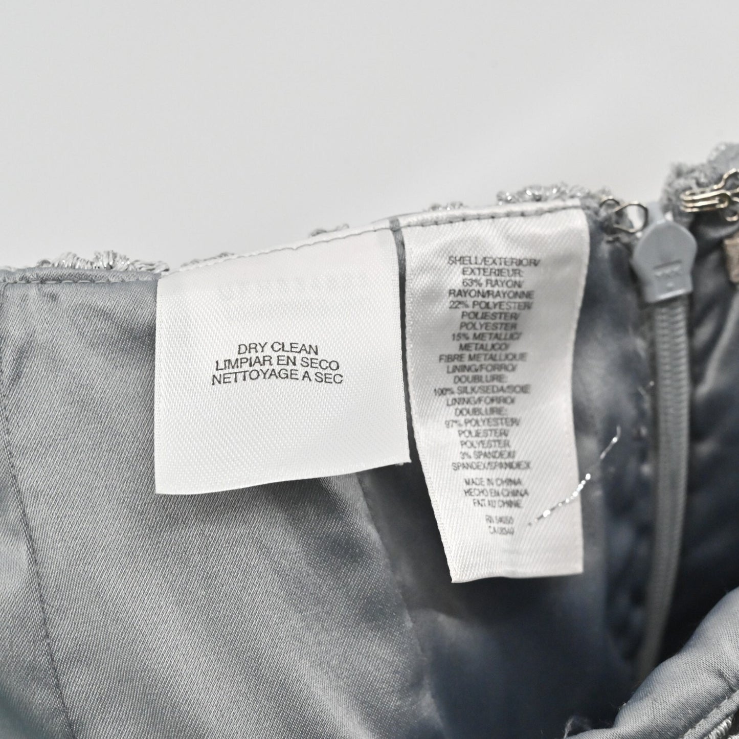 Vtg ANNE KLEIN Lace Pencil Skirt Womens Size 2 Silver Romantic Glamorous Luxe