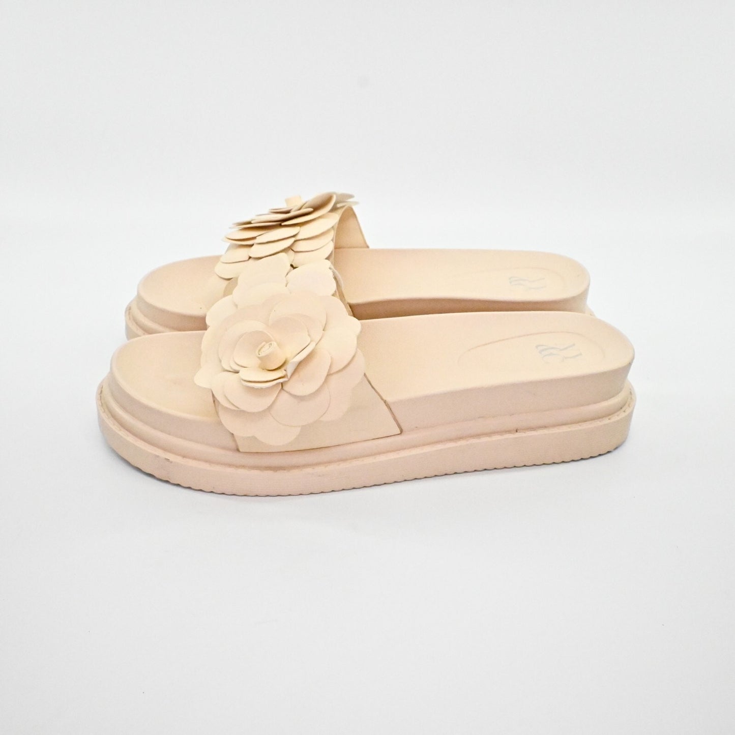 NEW YORK COMPANY Womens Camilia Platform Sandals Size 10 Floral Slides Natural