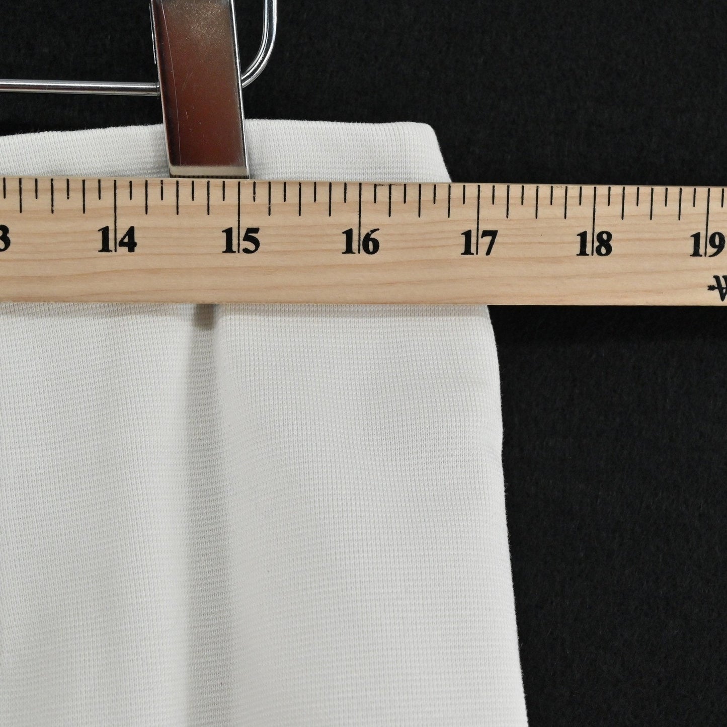 Les Copains White Pencil Skirt Size 8 Quiet Luxury Knee Length Career Business