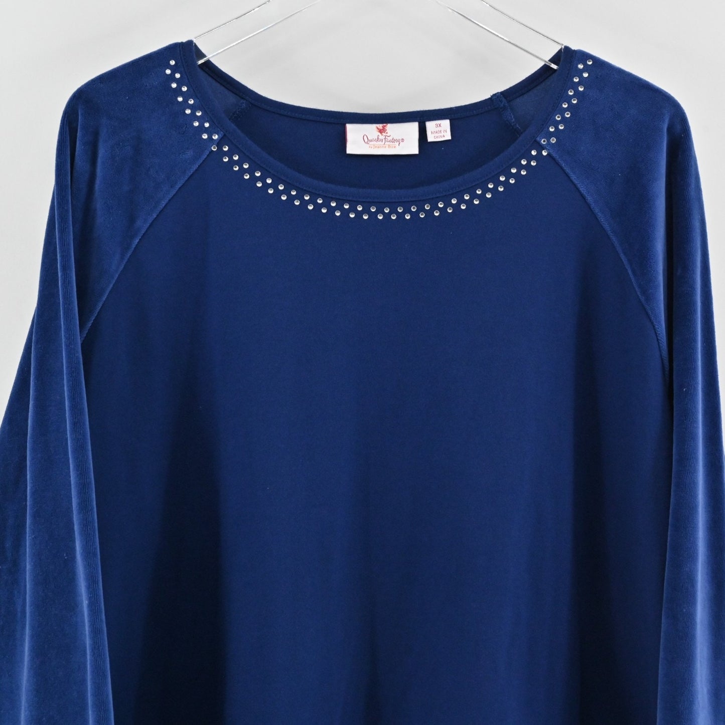 Quacker Factory Womens Velvet Sleeve Rhinestone Top Sz 3X Navy Blue Long Sleeve