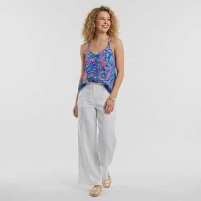 Lynn's Closet Boutique model wearing a Lilly Pulitzer silk tank top with a blue and pink No Prob Llama print