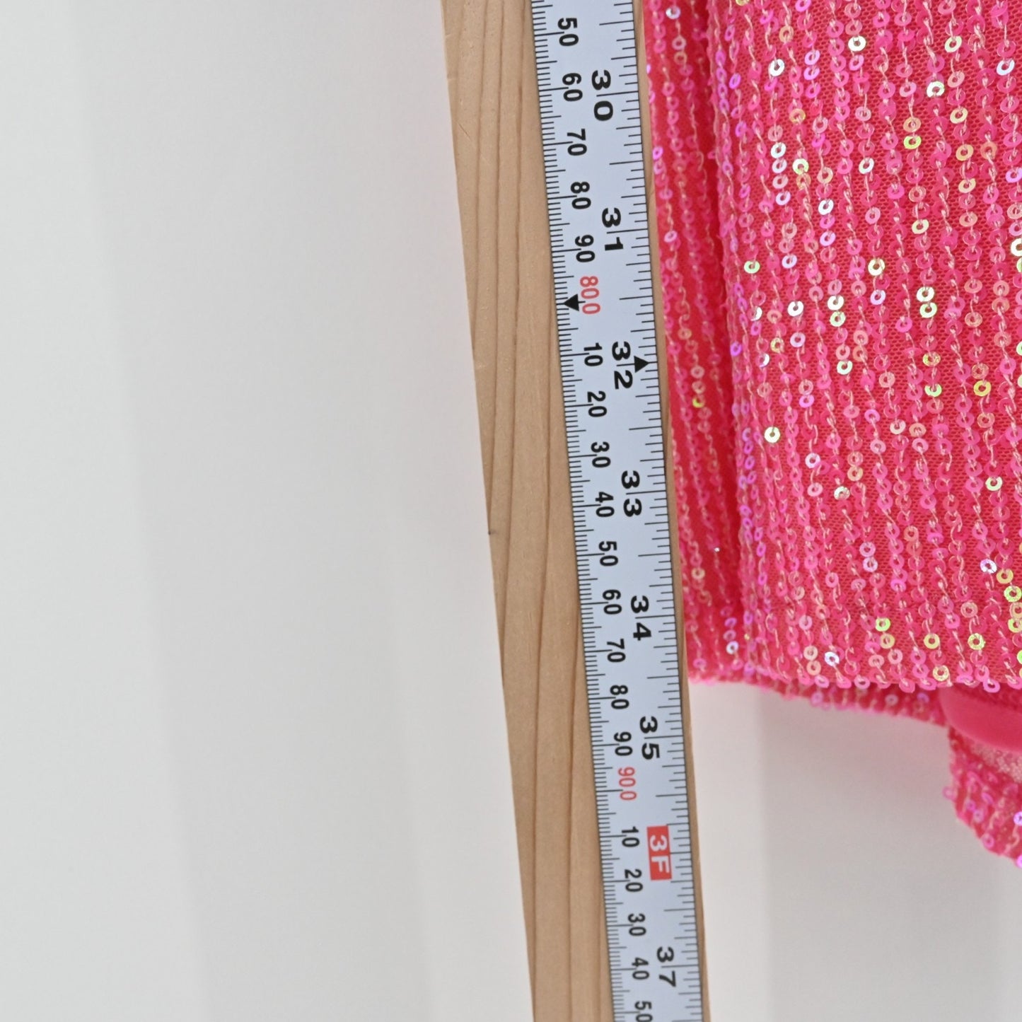 City Vibe Pink Sequin Dress Size 11 Sleeveless VNeck Mini Halter Sexy Barbie NEW