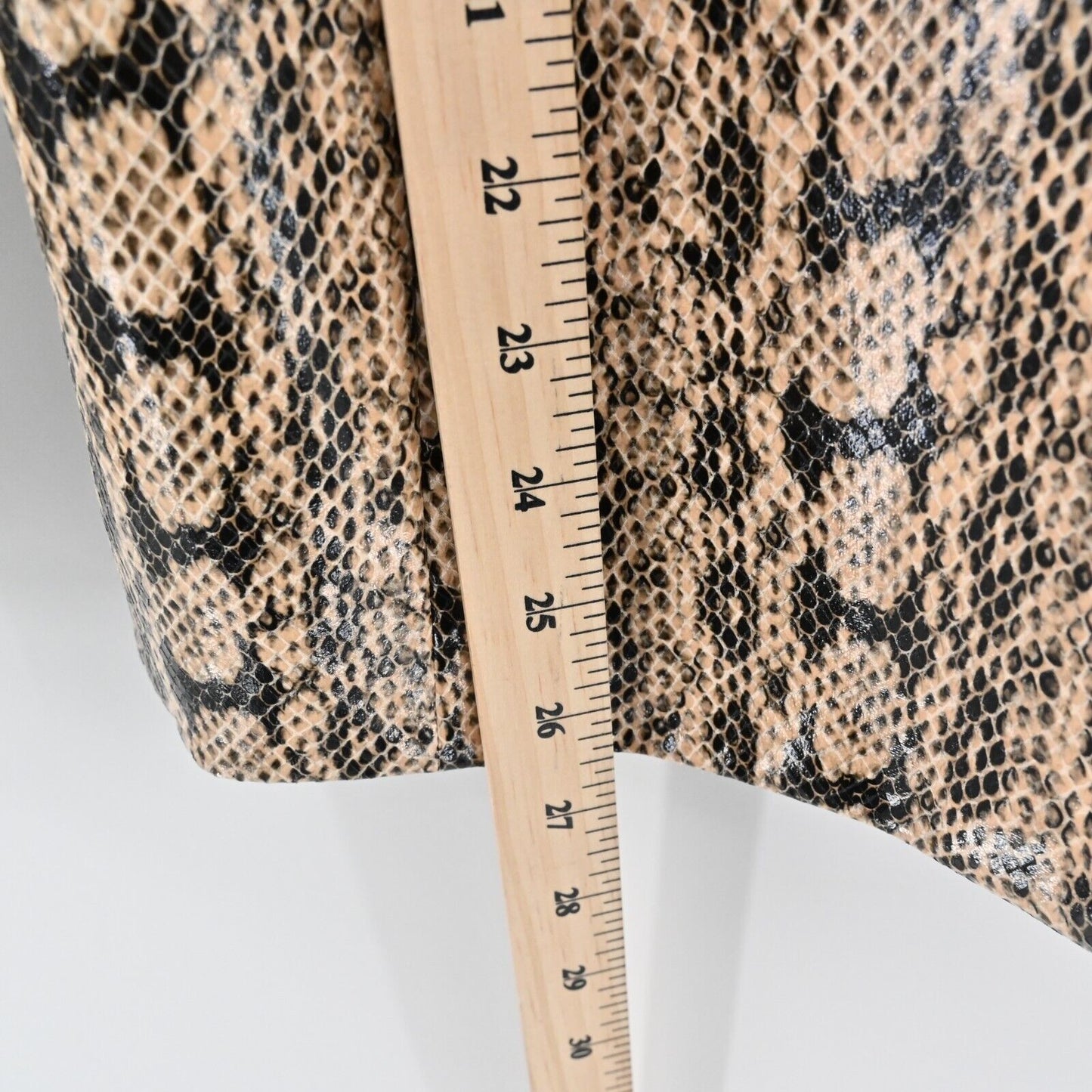 DANIELLE BERNSTEIN Jacket Womens XS Beige Animal Print Snake Blazer Mob Wife NEW